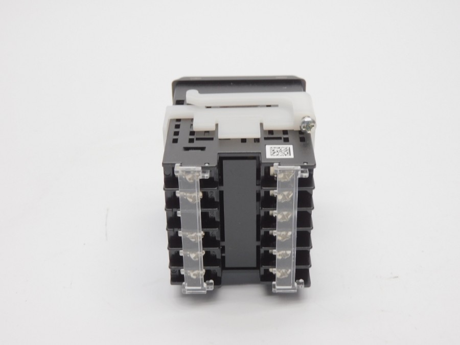 OMRON E5CC-QX3D5M-000 24V 2A NSMP