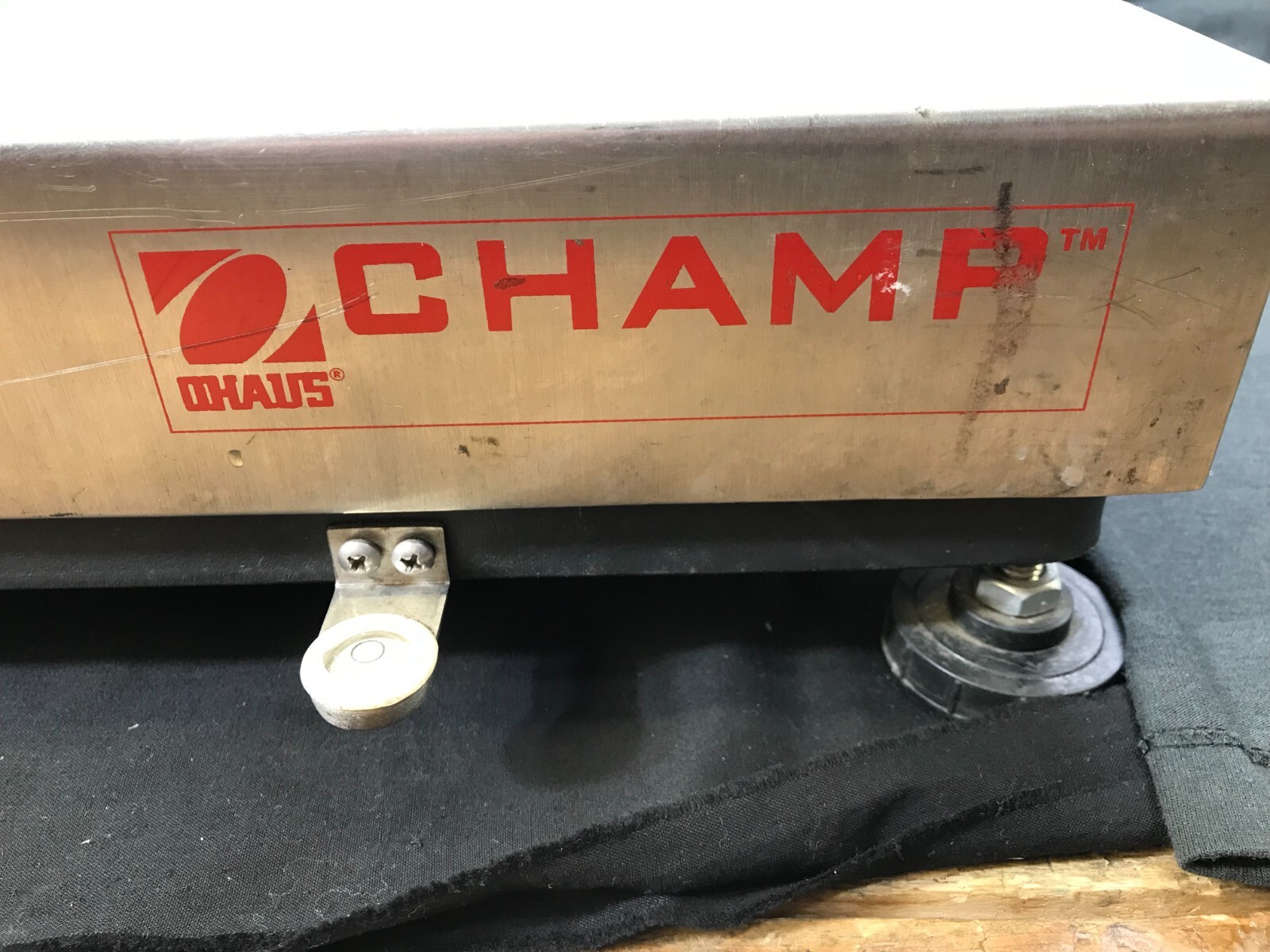 OHAUS CHAMP SQUARE SCALE MODEL CQ50L11 18 X 18 CD11-2E0 INDICATOR Champ CD-11