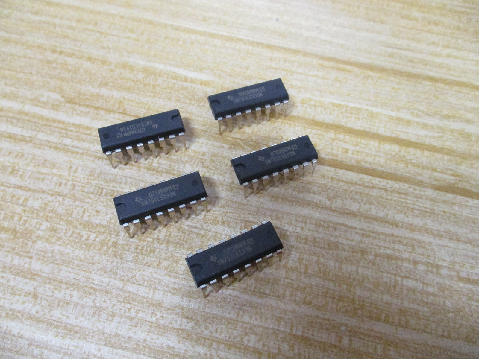 Texas Instruments SN75ALS193N Integrated Circuit (Pack of 5)