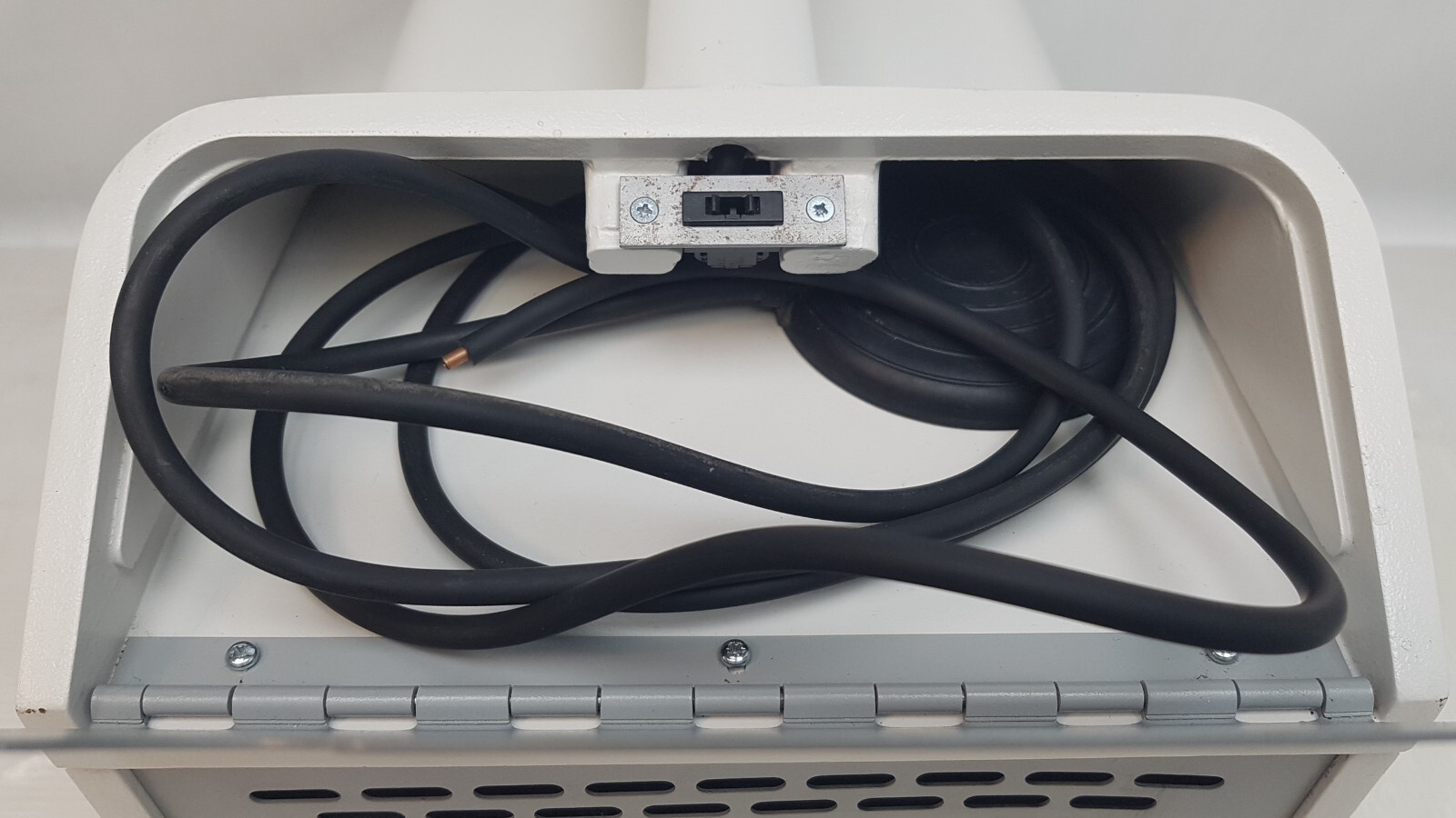 Sharplan 100 Xplume Smoke evacuator w/ Pneumatic Air Foot switch.