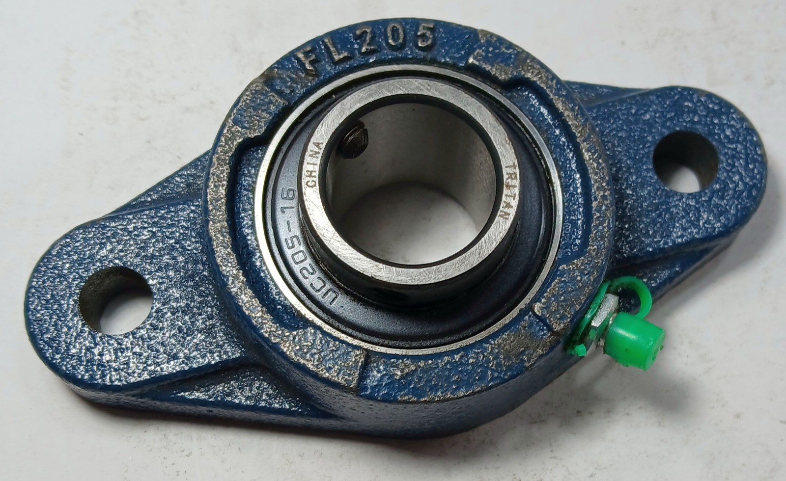 1 NEW TRITAN FL205 2 BOLT FLANGE W/ UC205-16 BEARING NNB ***MAKE OFFER***