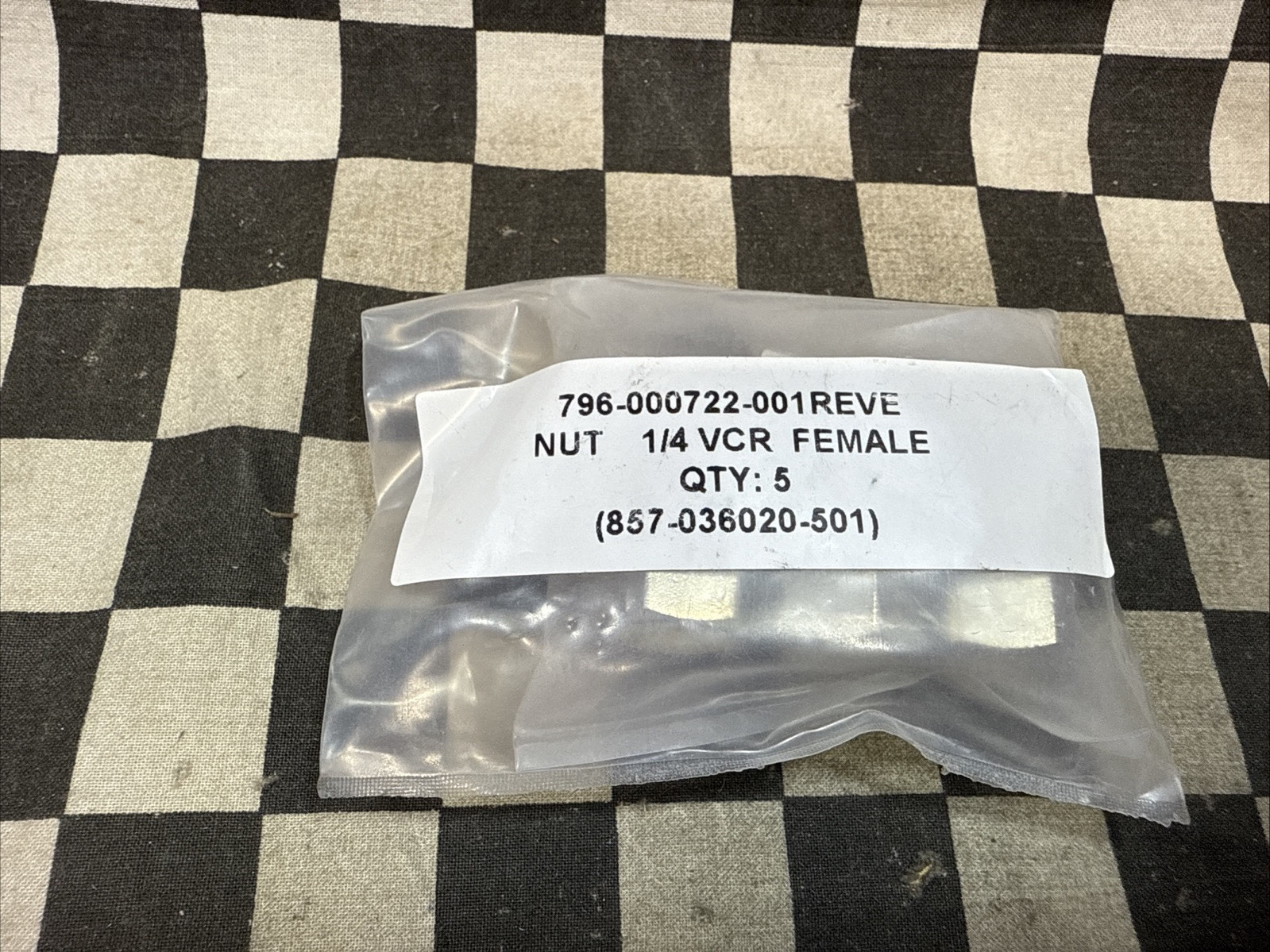 SWAGELOK SS-4-VCR-1, SS4VCR1, NUT 1/4″ VCR, 796-000722-001, LOT OF 5#1373A10