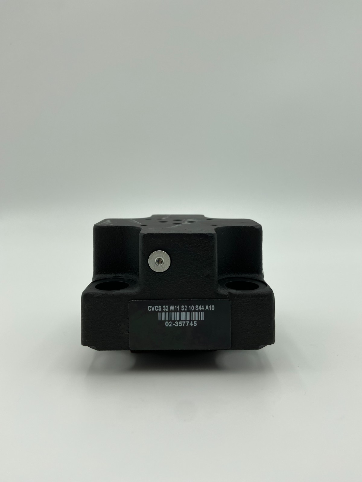 Vickers-Slip-in Cartridge Valve- 02-357745, CVCS 32 W11 S2 10 S44 A10 – New