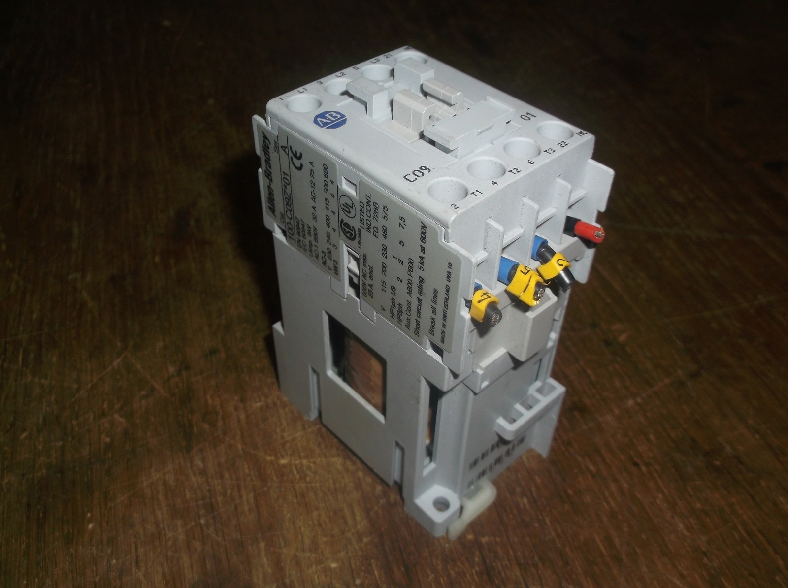 Allen Bradley 100-C09Z*01 Series A Contactor *FREE SHIPPING*