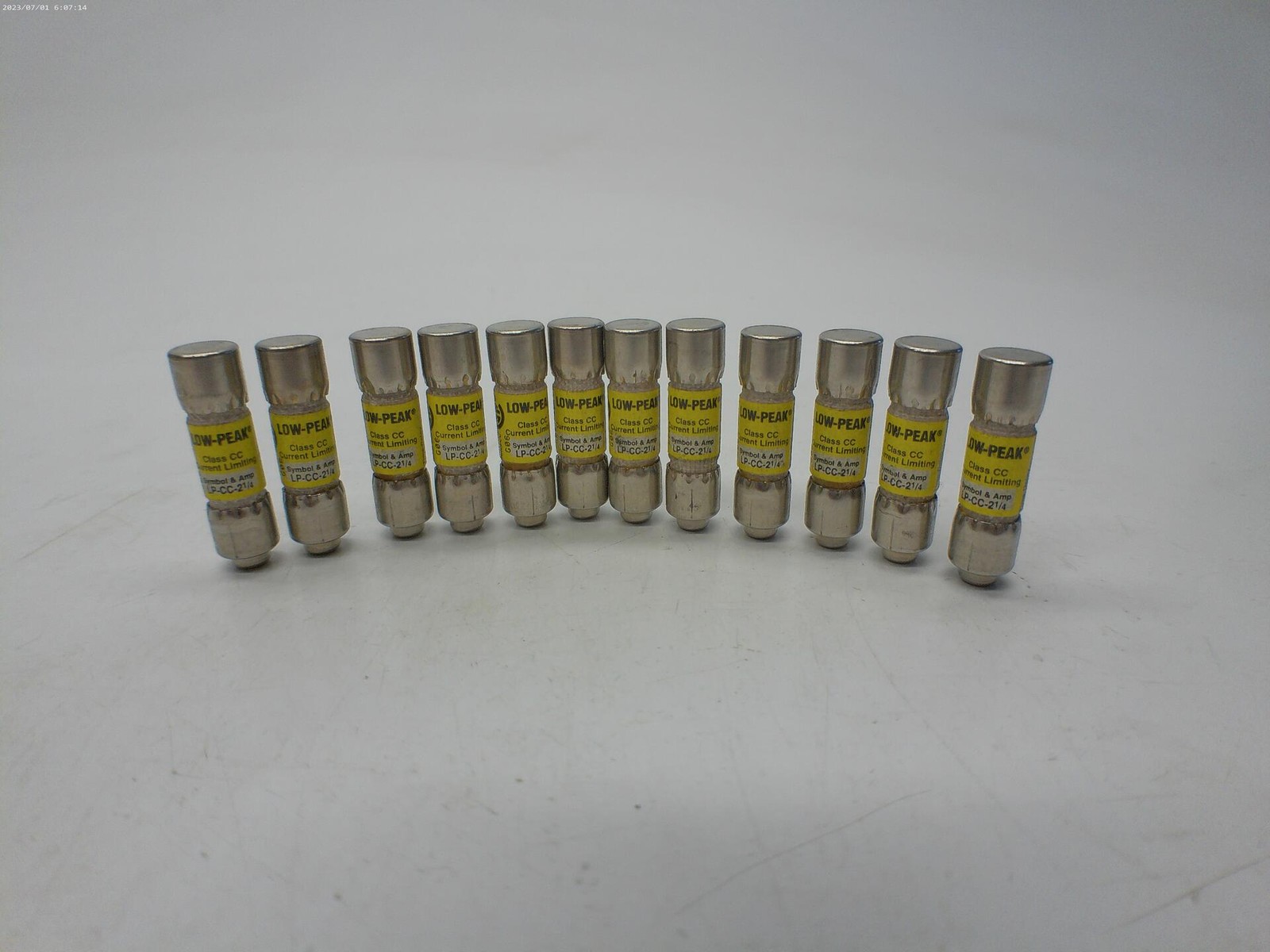 BUSSMANN LP-CC-2-1/4 FUSE LOT OF 12 NSNP