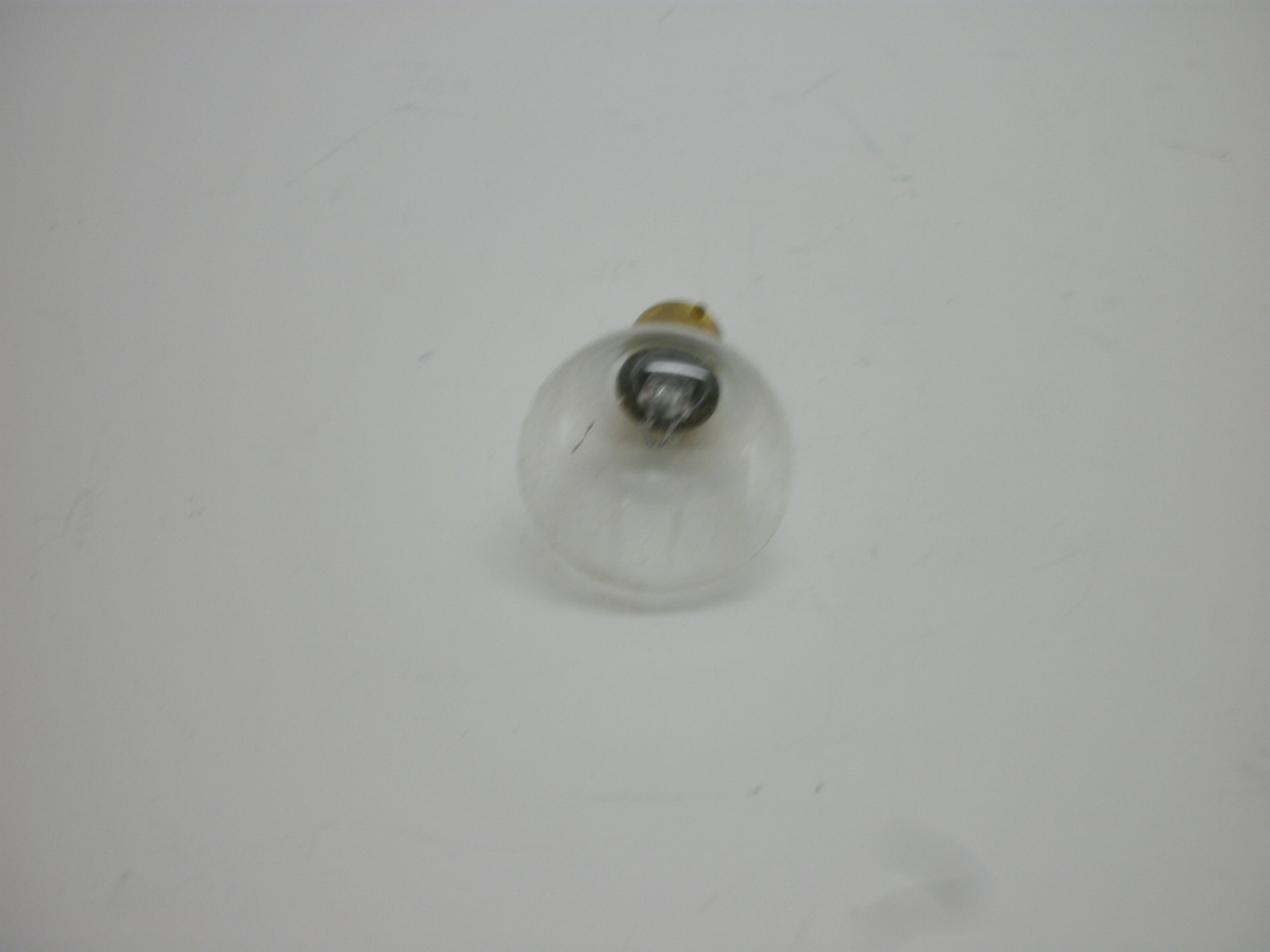 CHICAGO MINIATURE 1184 BULB 5.5V 6.25A 34.4W BA15d RP11 C2V CP 4 (1-BULB) NNB