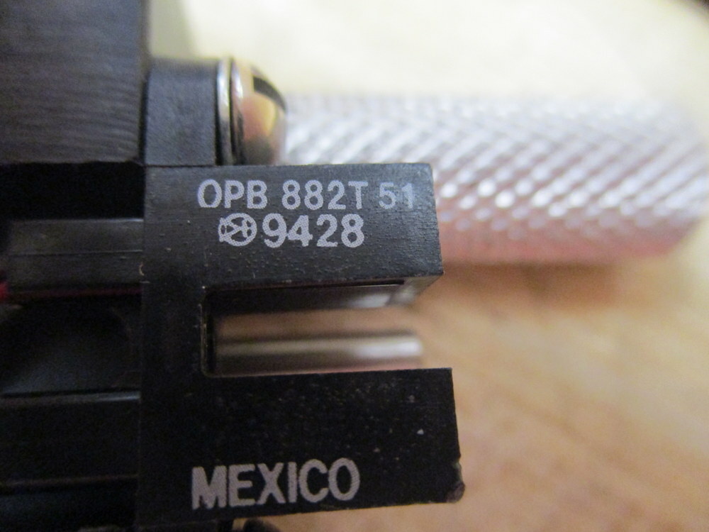 Optek OPB 882T51 Slotted Switch OPB882T52