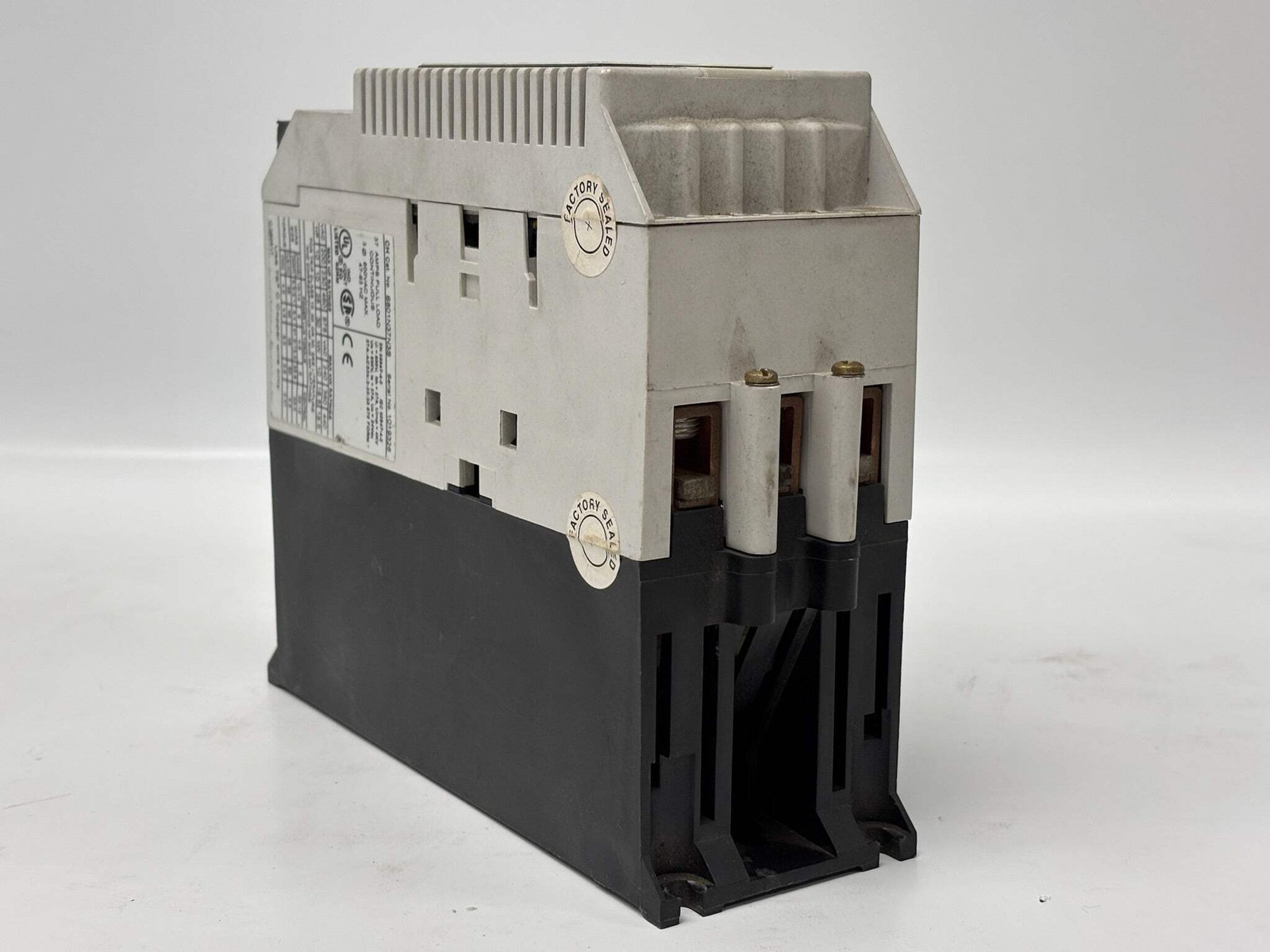 Eaton S801N37N35 Switch-Fuse Motor Controller Safety Switch Assembly