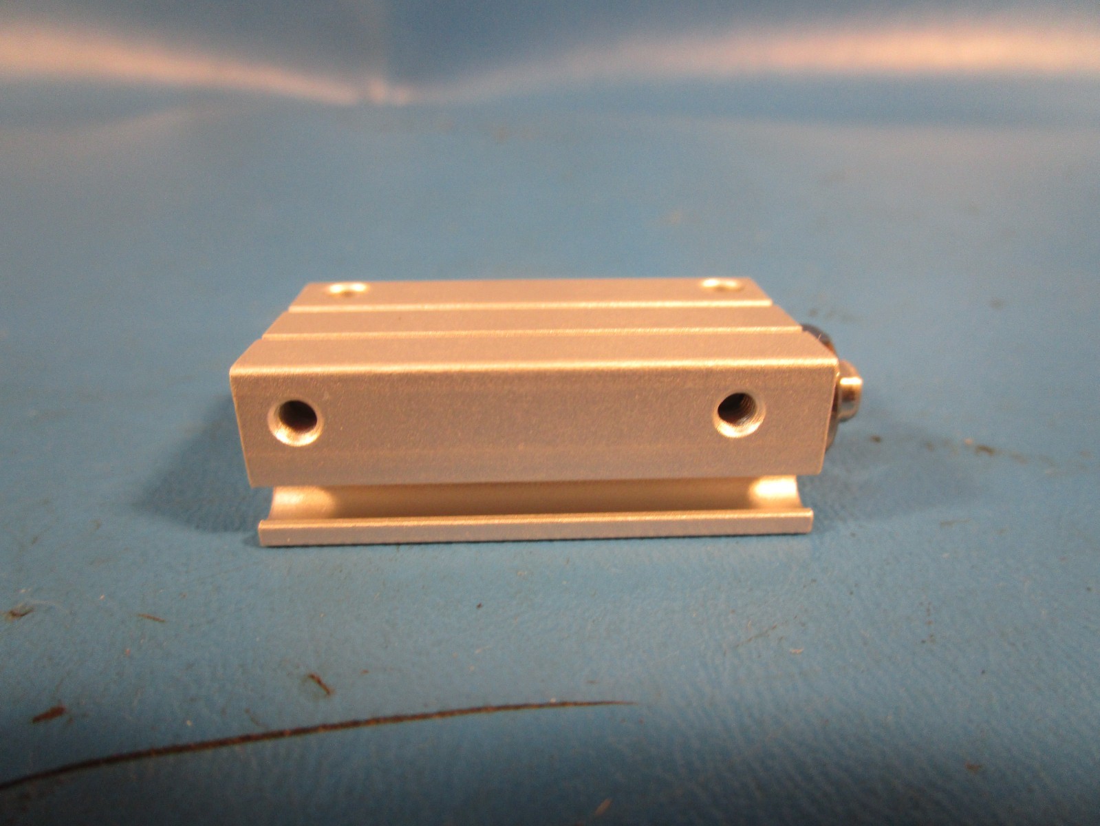SMC CDUJB8-20D, Mini Free Mount Cylinder, 8mm Bore, 20mm Stroke, Auto Switch