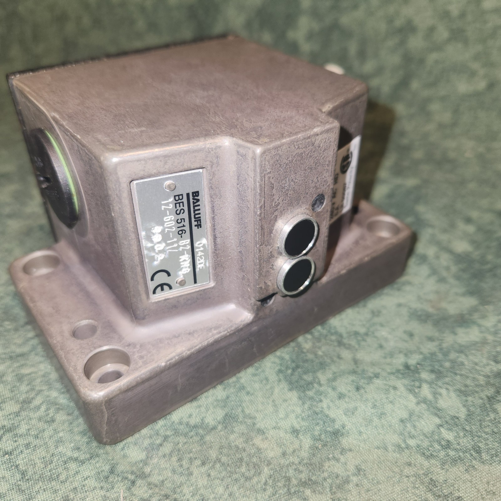 Balluff Sensor # BES516-B2-KHG-12-602-11/ – 240 VAC (18200-Tub-F)