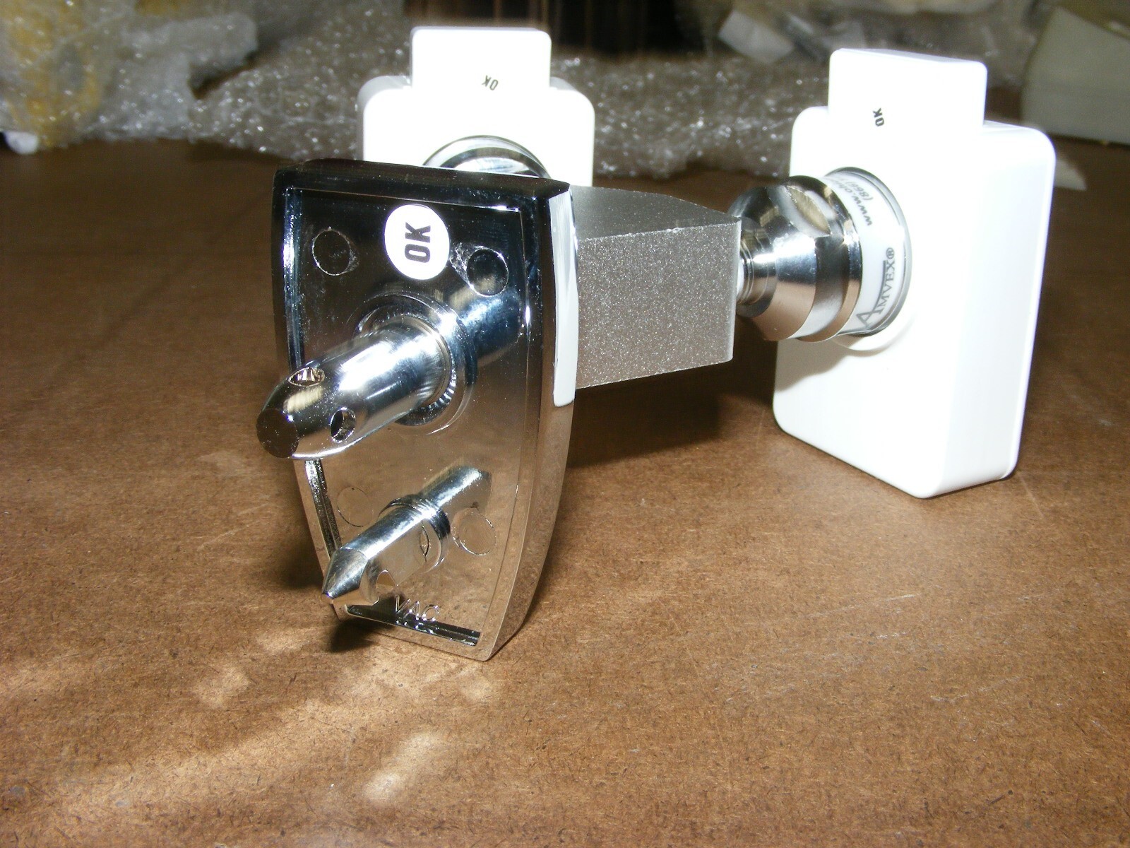 Ohio Medical YB-CO-CHUV-CH Chemetron Y Block Adapter Vacuum White