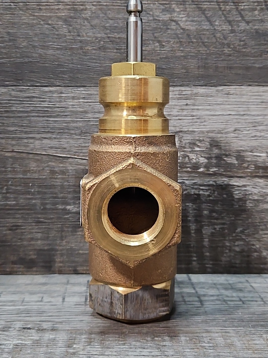 Siemens 599-03203 3-Way 1″ Flowrite Valve Cv 10 Bronze Trim FNIP 01 1922
