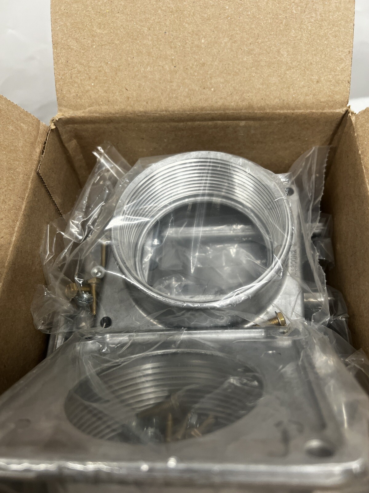 EATON DS300H2 LOADCENTER 3 ” HUB 3-INCH PANEL HUB 3R Rainproof