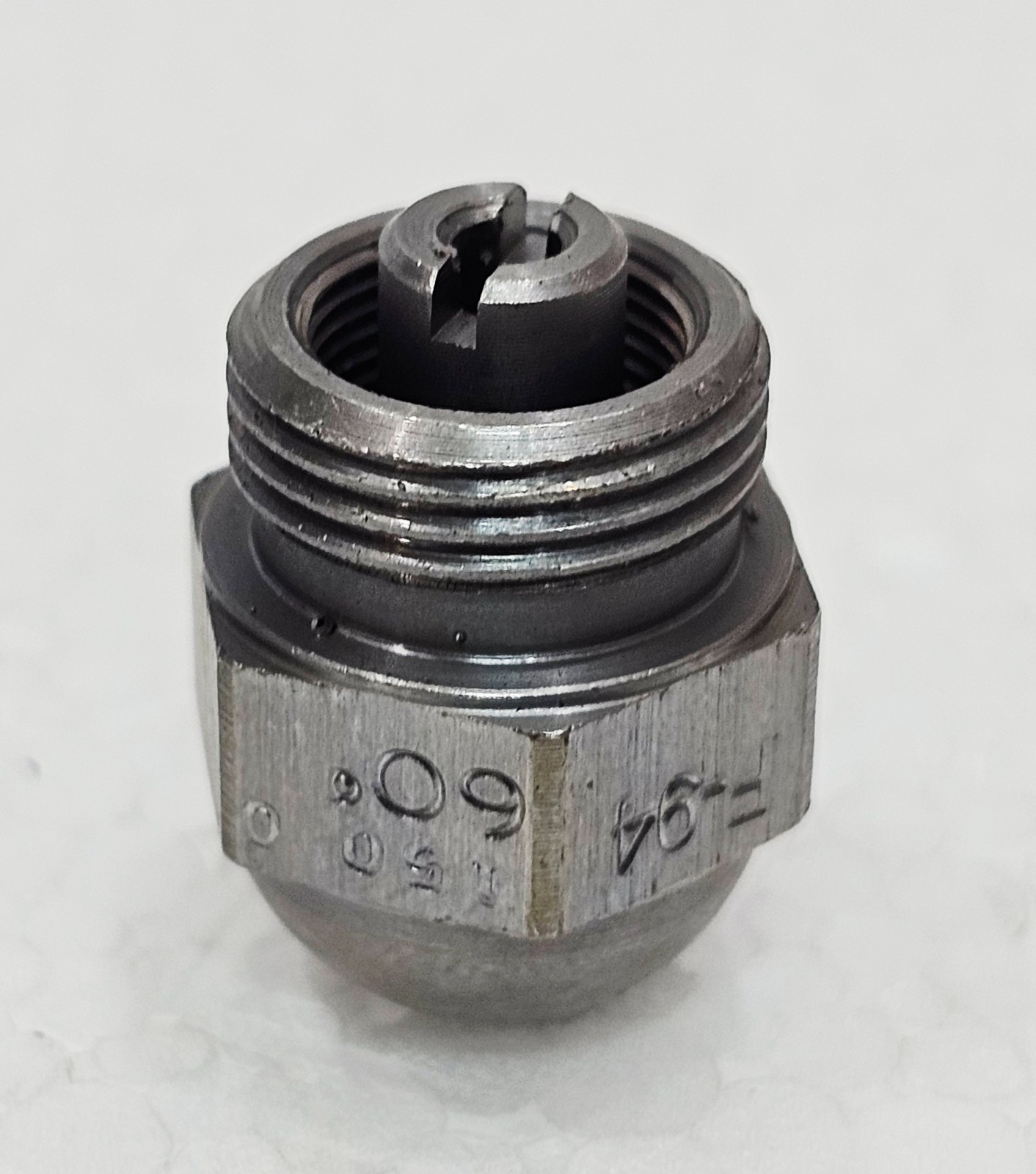 MONARCH F-94 NOZZLE 150.00 X 60F94 Spray Angle 60 Degree MADE IN USA [LOT OF 12]