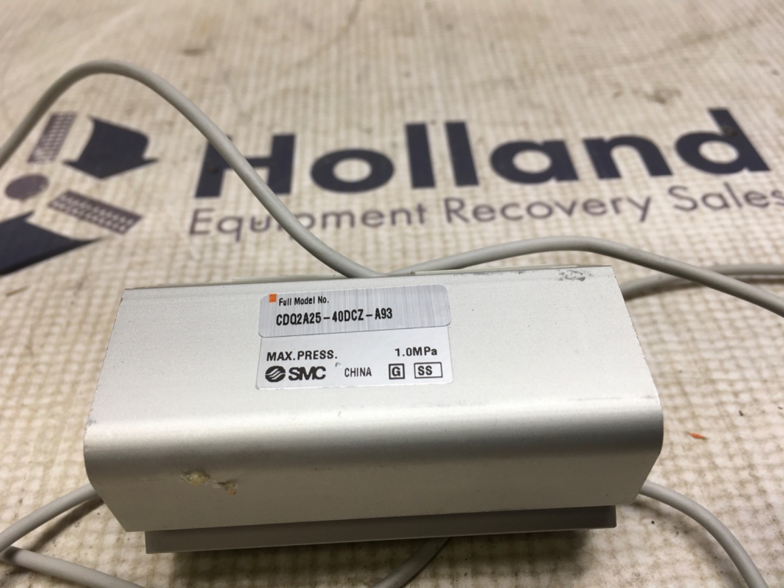SMC cylinder, CDQ2A25-40DCZ-A93, NOS, LG-4301