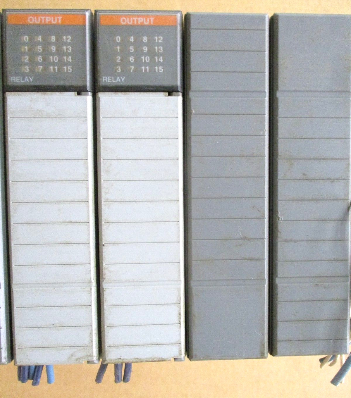 Allen-Bradley SLC 500 1746-P3 Ser A 1747-DCM 1747-SDN 1746-A13 48679GN