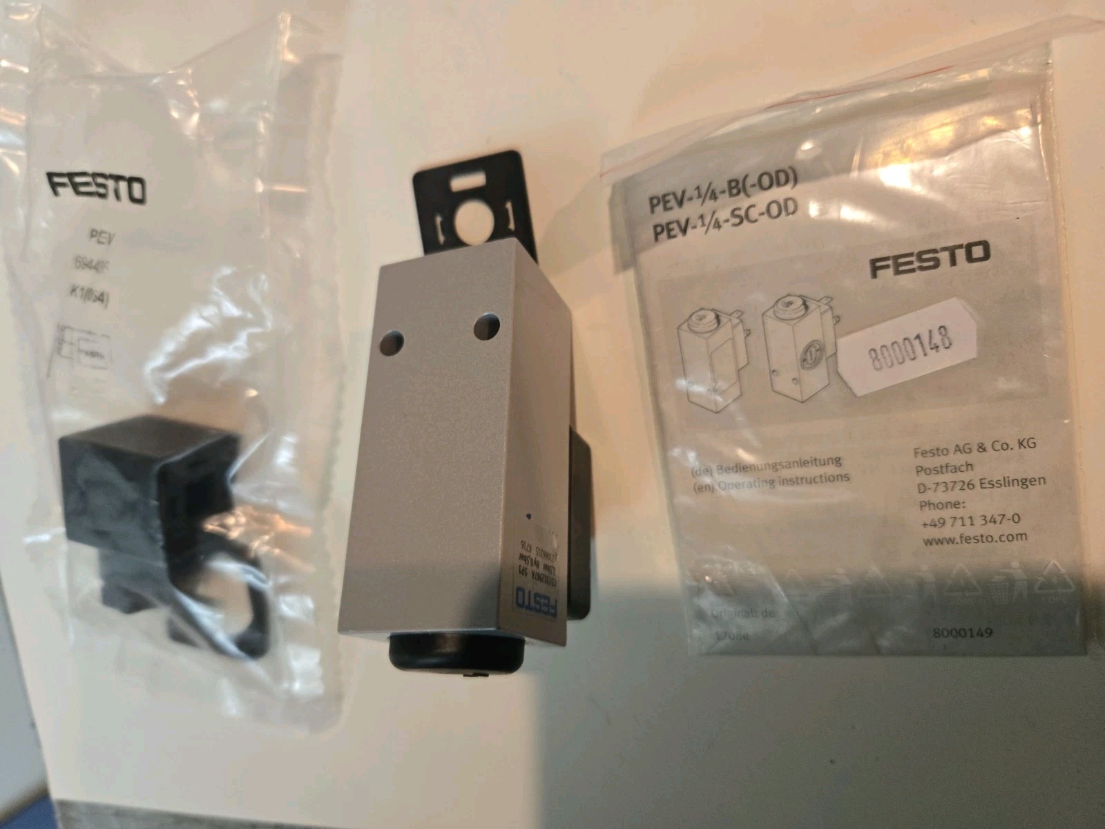 1 qty FESTO NEW PEV-1/4-B 10773 PLC Pressure Switch 24VDC + W/694436. FREE SHIP
