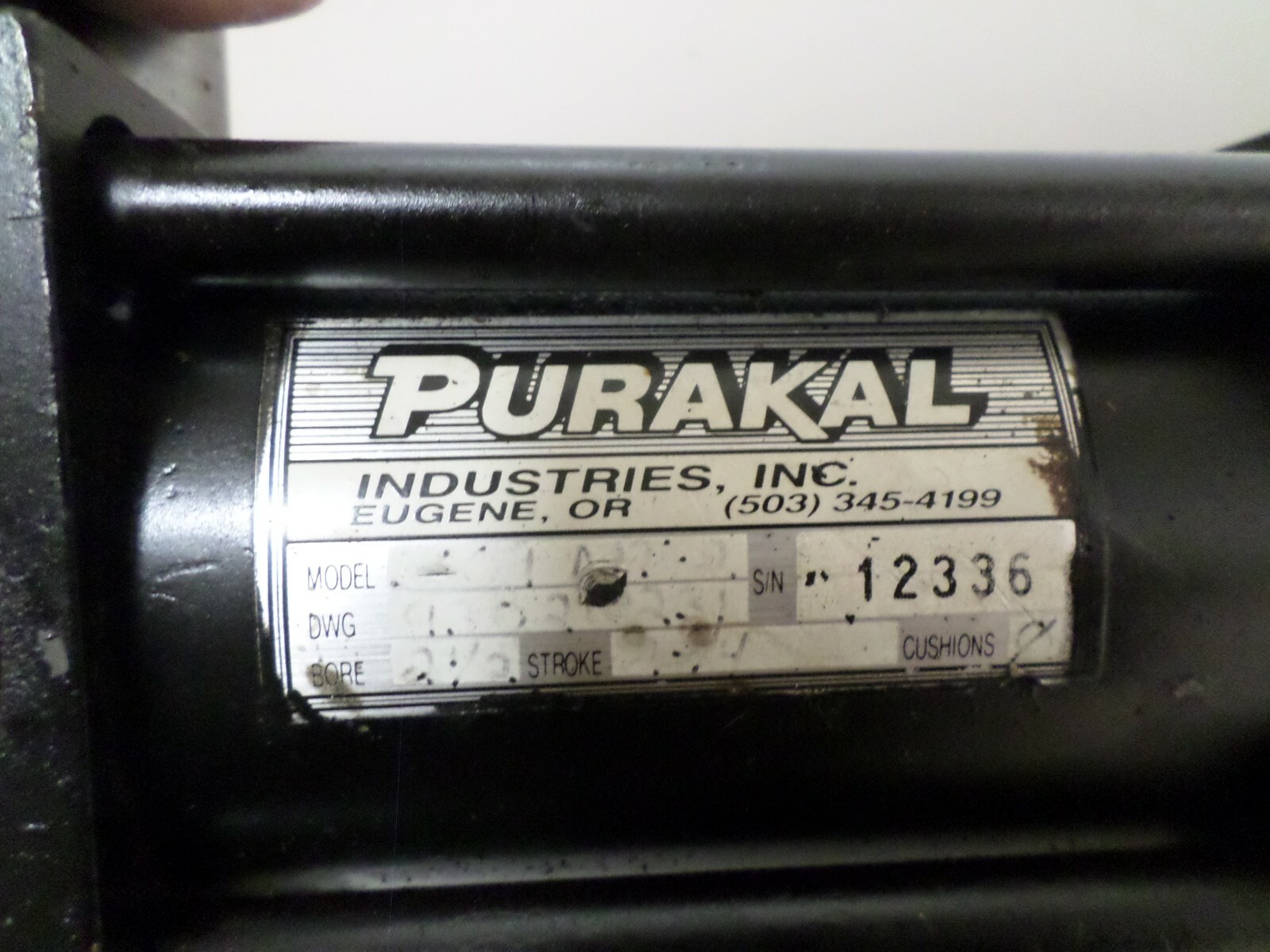 Pin Locking Hydraulic Cylinder Mdl 3009 Rebuilt 2-1/2″ Bore x 2-3/4″ Stroke