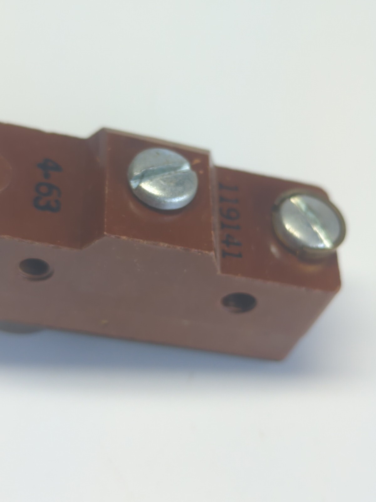 Micro Switch Model 119141 Switch W/Pin Plunger Snap Switch 2 Terminal New No Box