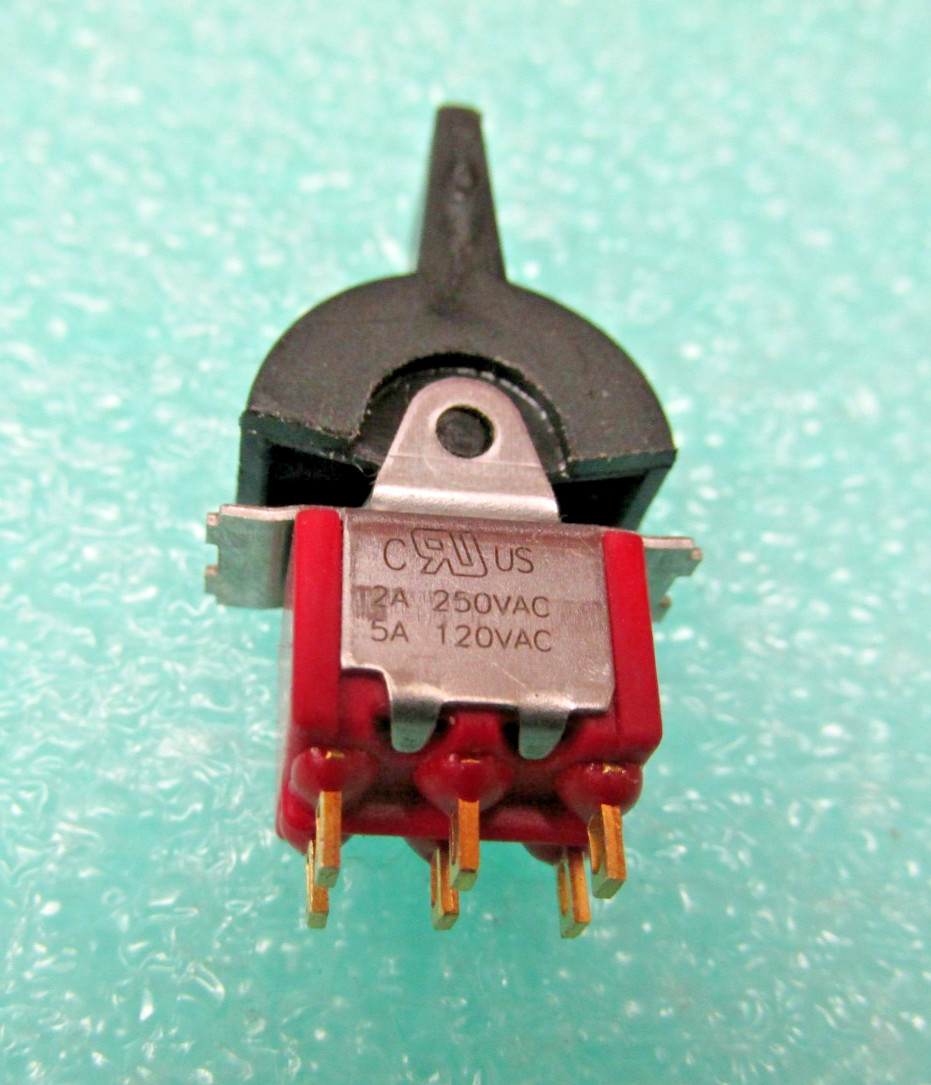 24-NEW 2PC C&K Components U213 Miniature Toggle Switch 6-PIN 2A 120VAC ON ON MOM