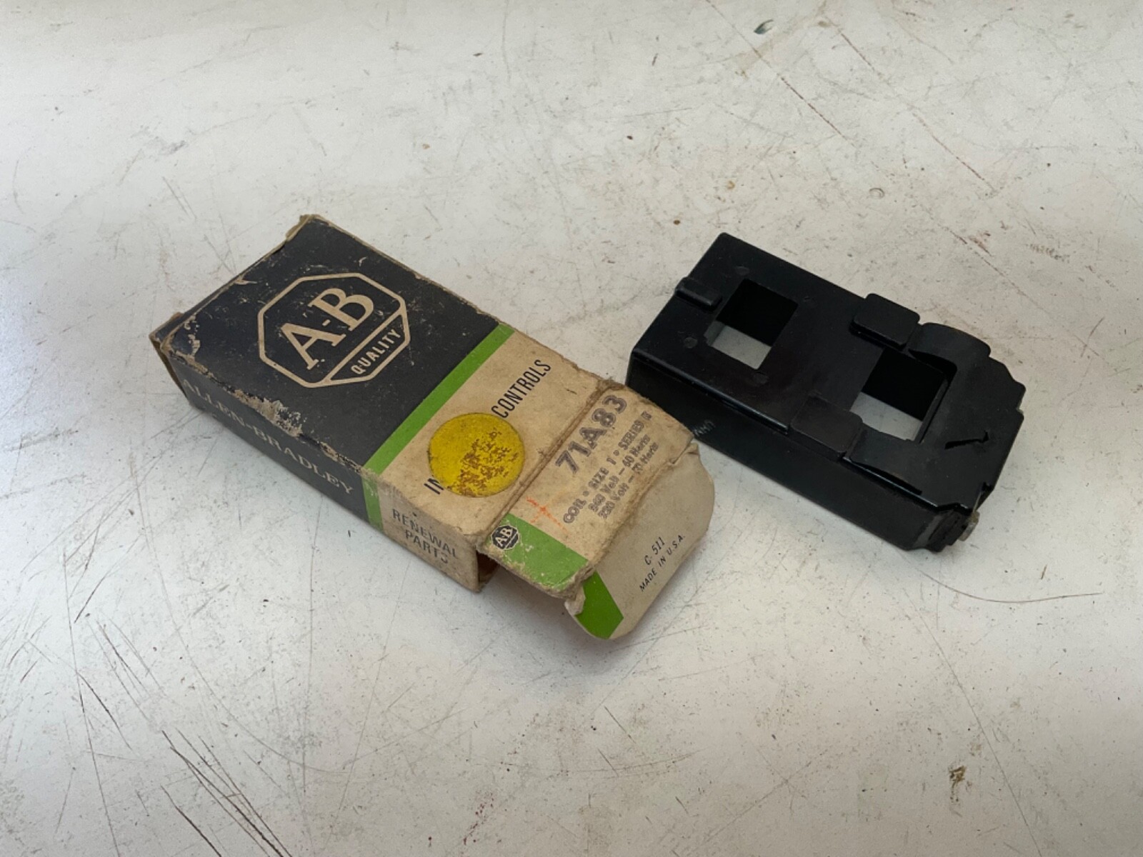 ALLEN BRADLEY 71A83 COIL SIZE 1 SER. K 240V 60HZ 220V 50HZ