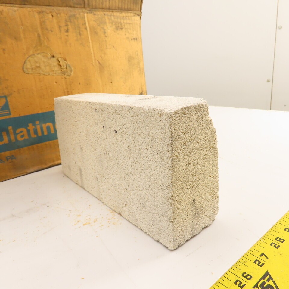 BNZ No.1 Arch Insulating Fire Brick 2600-¦ 9″ x 4.5″ x 2.5″ Box Of 8