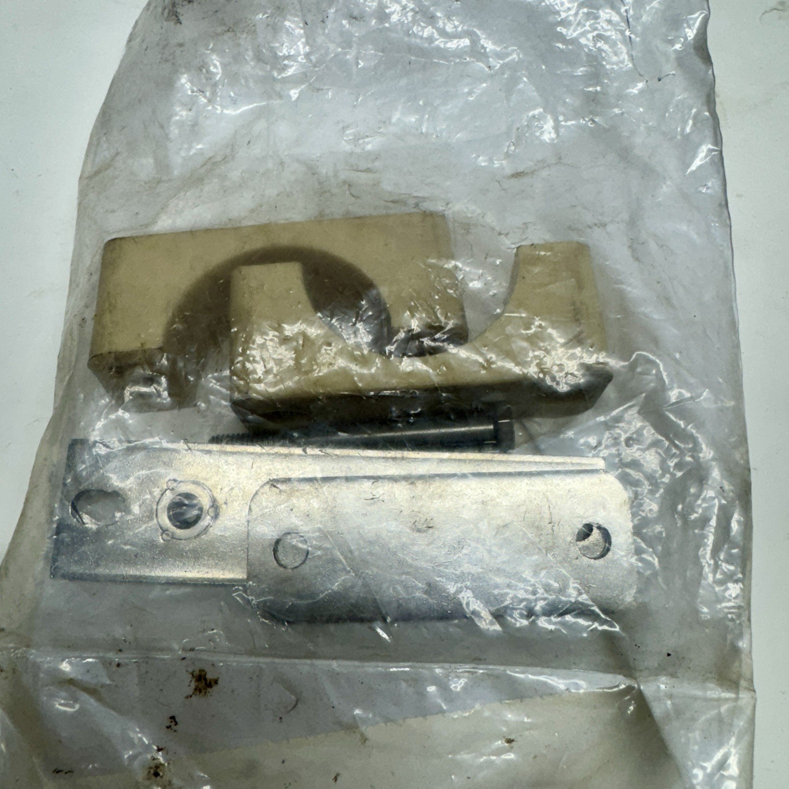 BEHRINGER PIPE SYSTEMS BSBX7250-SP Beta Clamp,2 1/2″OD,1 7/32″W 4TKY4