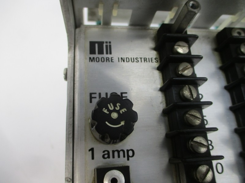 MOORE INDUSTRIES SMR/9/9/117AC-PS-241A 1A UNMP