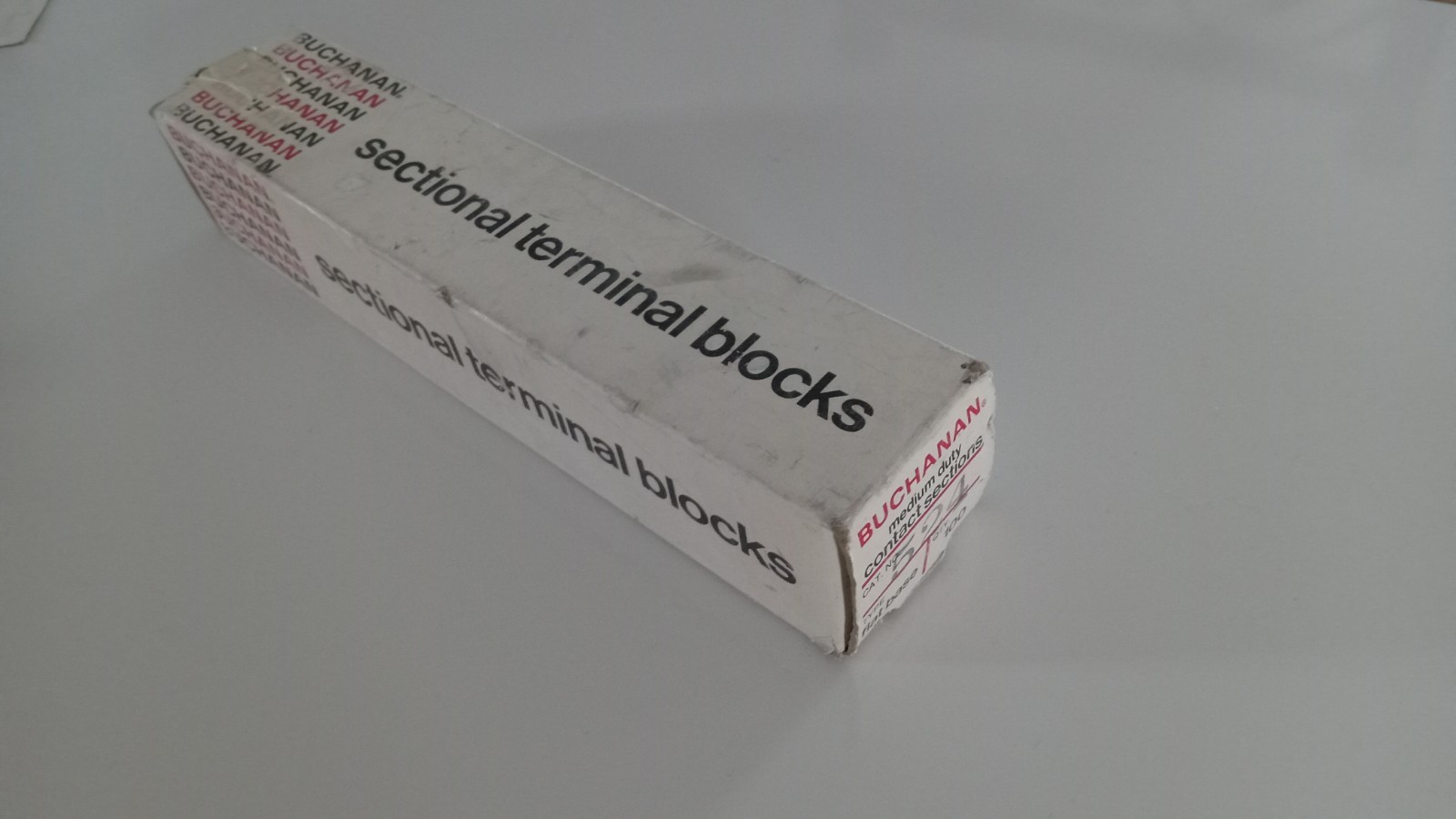 100 PC Buchanan Medium Duty 524 Flat base Sectional Terminal Blocks 300V Max NOS