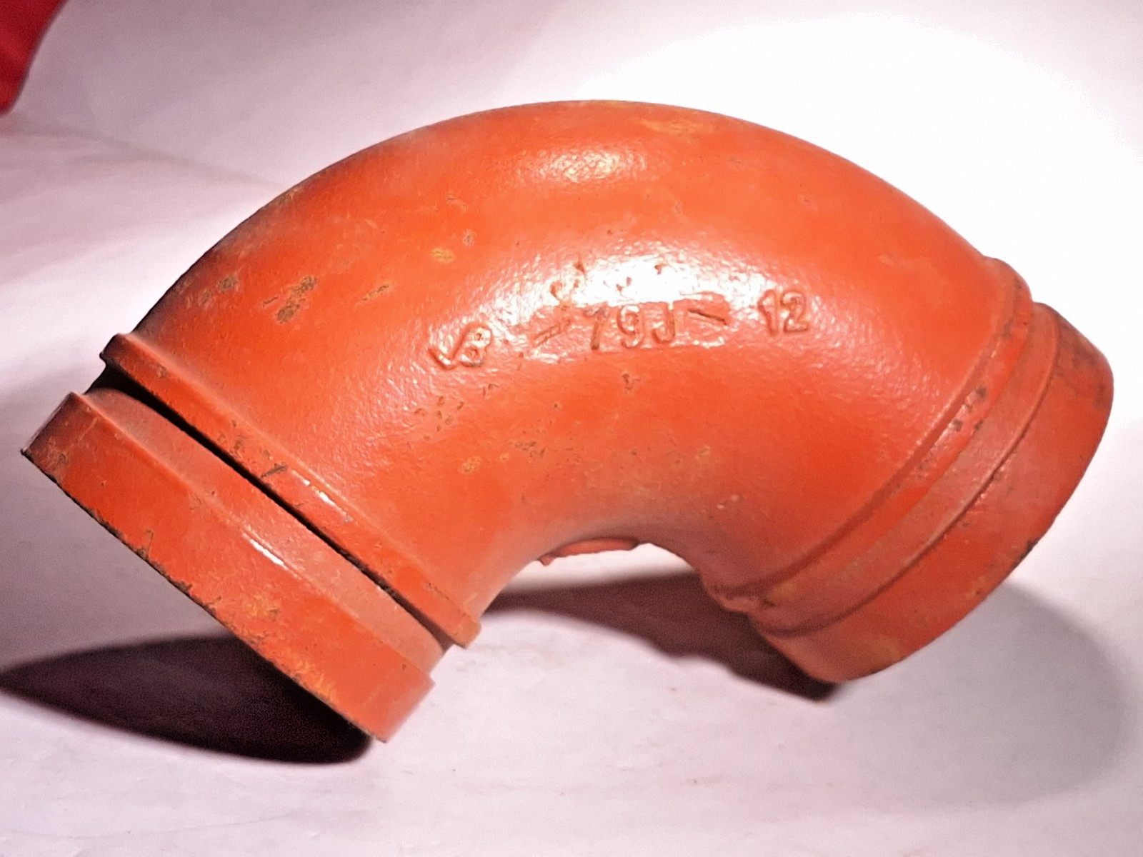 VICTAULIC F030010P00 NO 10 GROOVED DUCTILE IRON ELBOW 3″/88.9 90° – 20 AVAILABLE