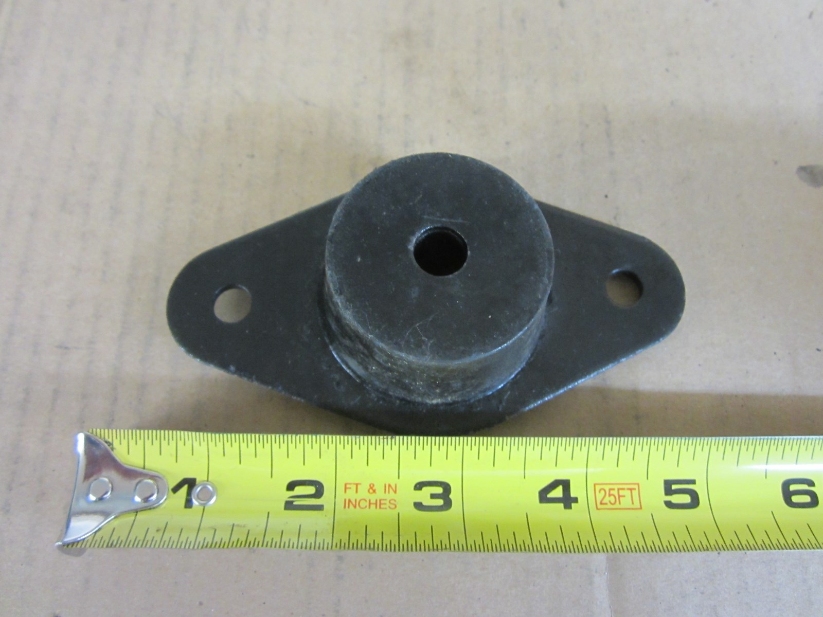 EBCO 4280 055 VIBRATION ISOLATION MOUNT LOT OF 4 4280055
