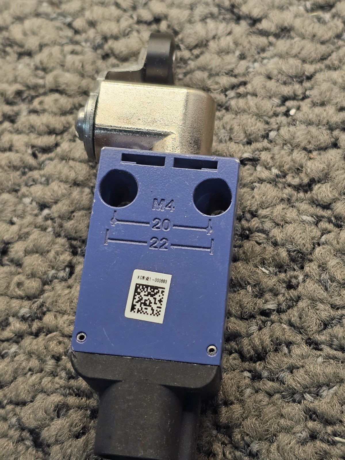 Telemecanique XCMV2125D44RVSR: Sensor Limit Switch Replacement