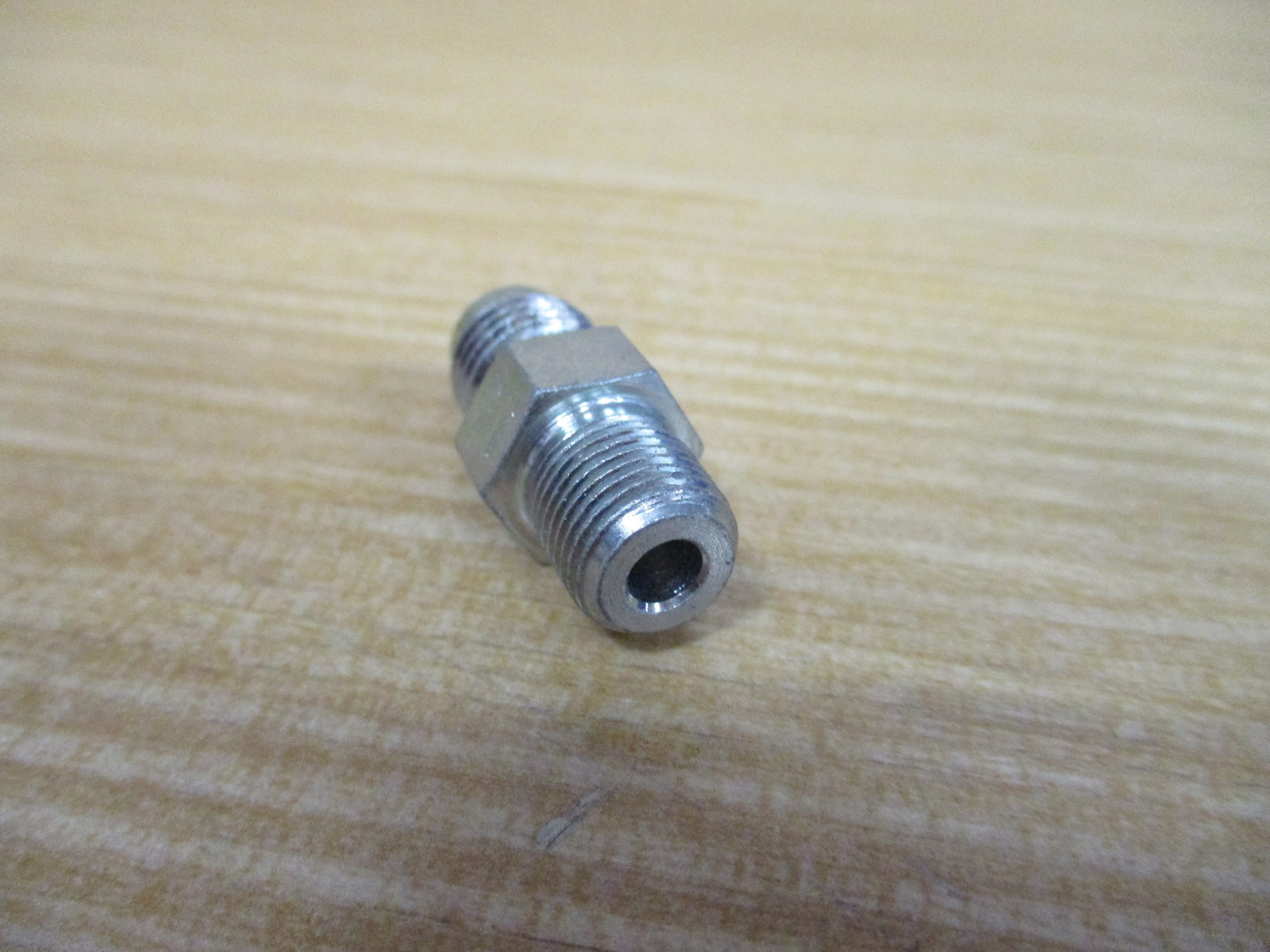 Aeroquip 2021-2-4S 37° Flare Adapter 202124S (Pack of 6)