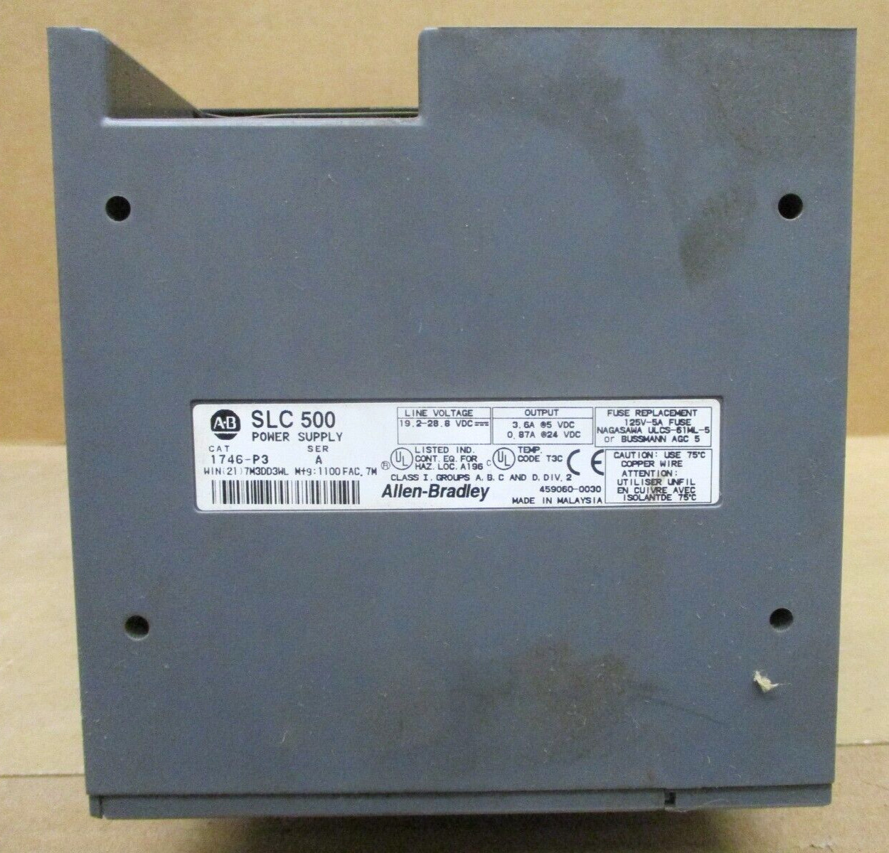 Allen-Bradley SLC 500 1746-P3 SLC 5/04 CPU 1747-L542 1747-DCM 1747-SDN 48693GN