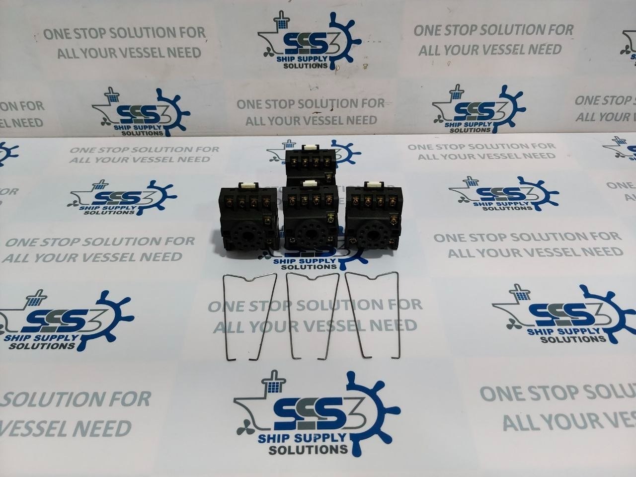 RS 403-241 11 Pin Relay Socket Base (Unused New)