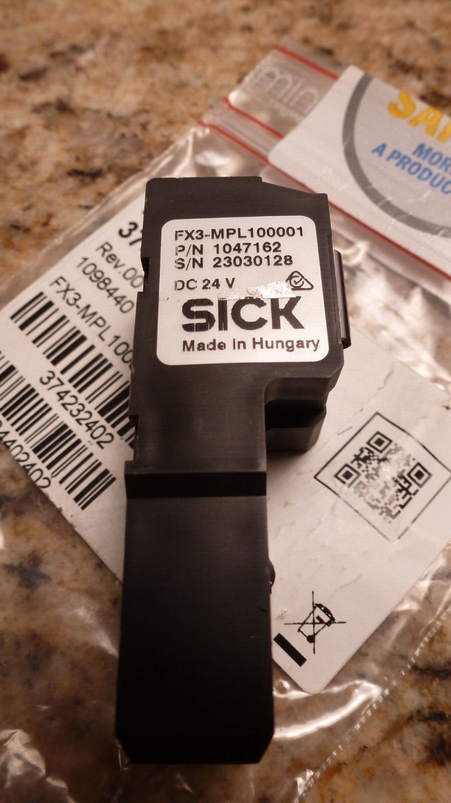 Sick FX3-MPL100001, System Plug and Extension, USA Seller *new *