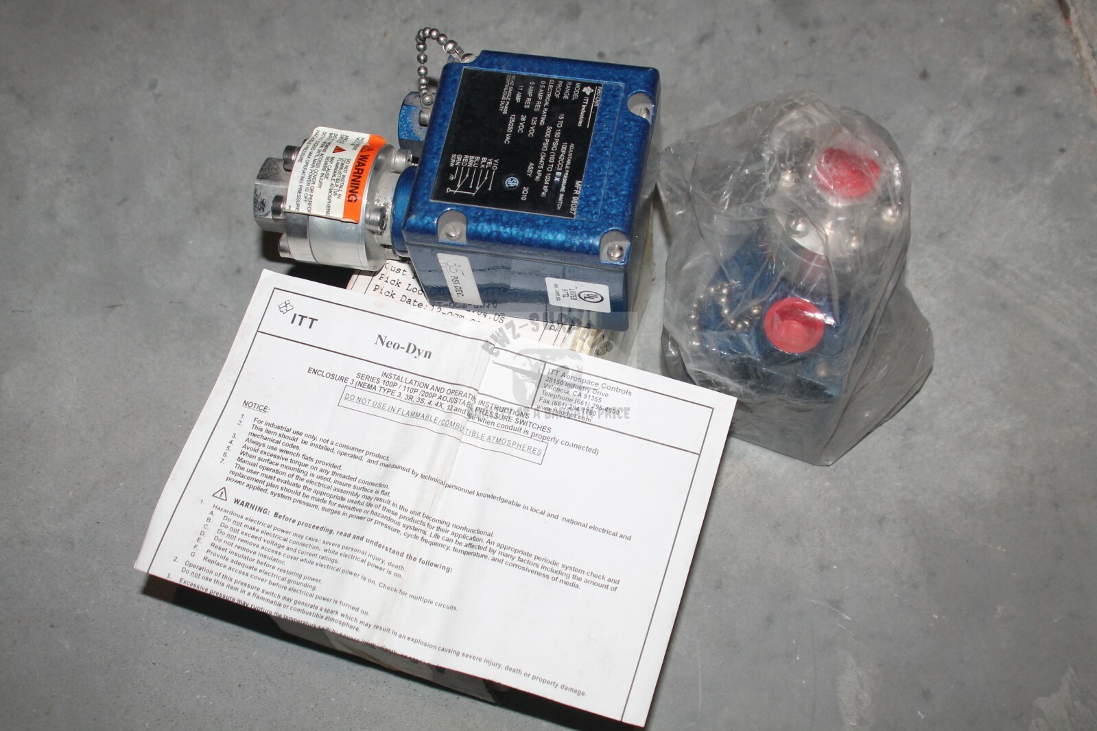 LOT 2 NEW OLD STOCK! NEO-DYN 15-150PSIG ADJUSTABLE PRESSURE SWITCH 100P42CC3BX