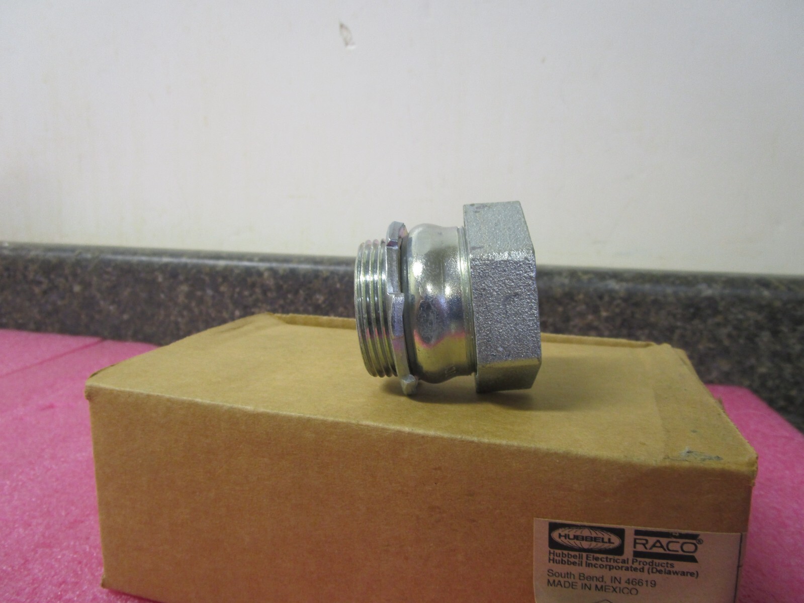NEW! Qty (5) Hubbell RACO 1-1/4” Connector 2905 Compression Concrete & Raintight