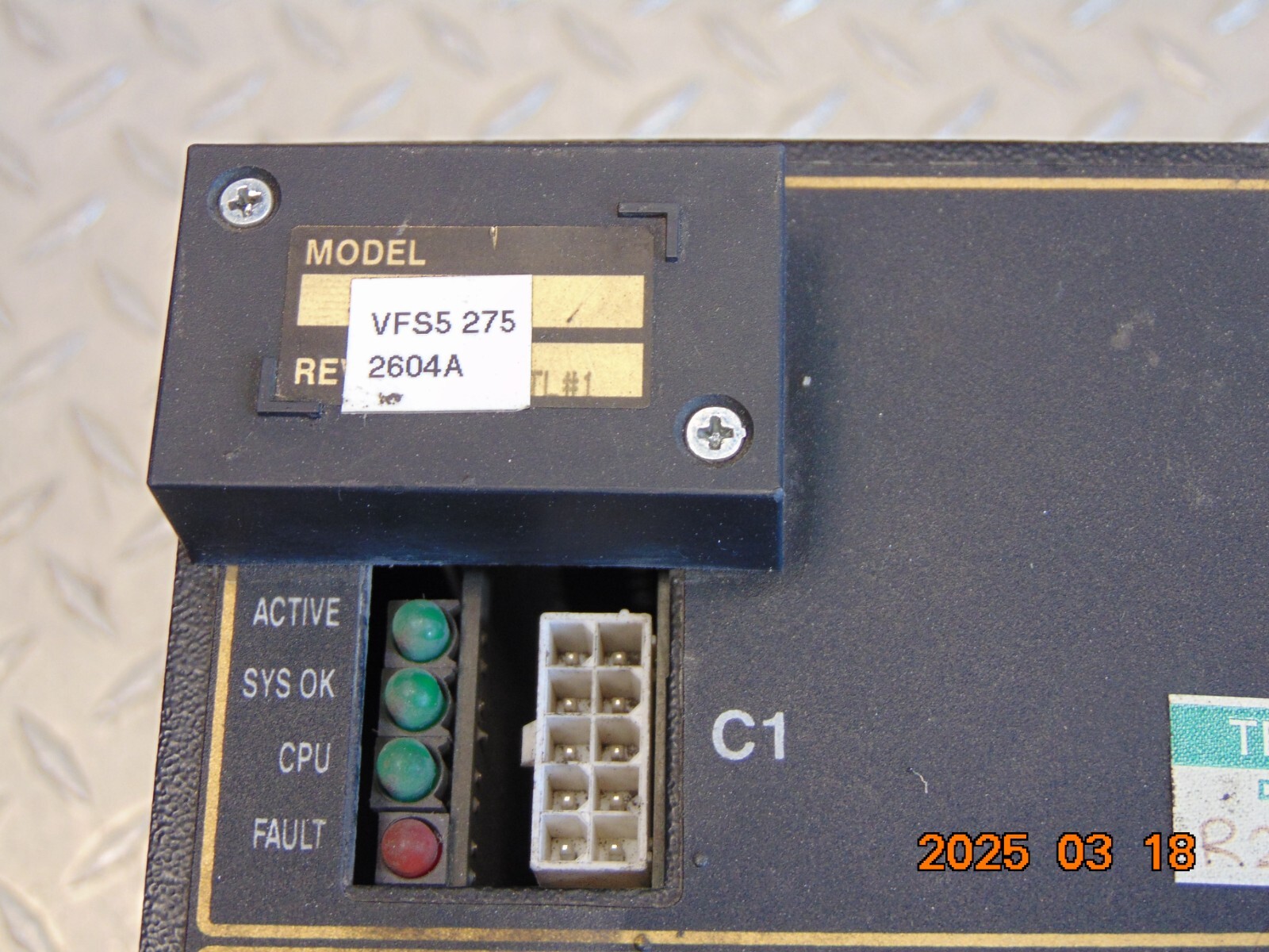 VICKERS VFS5-275-00 2604A DRIVE missing screws