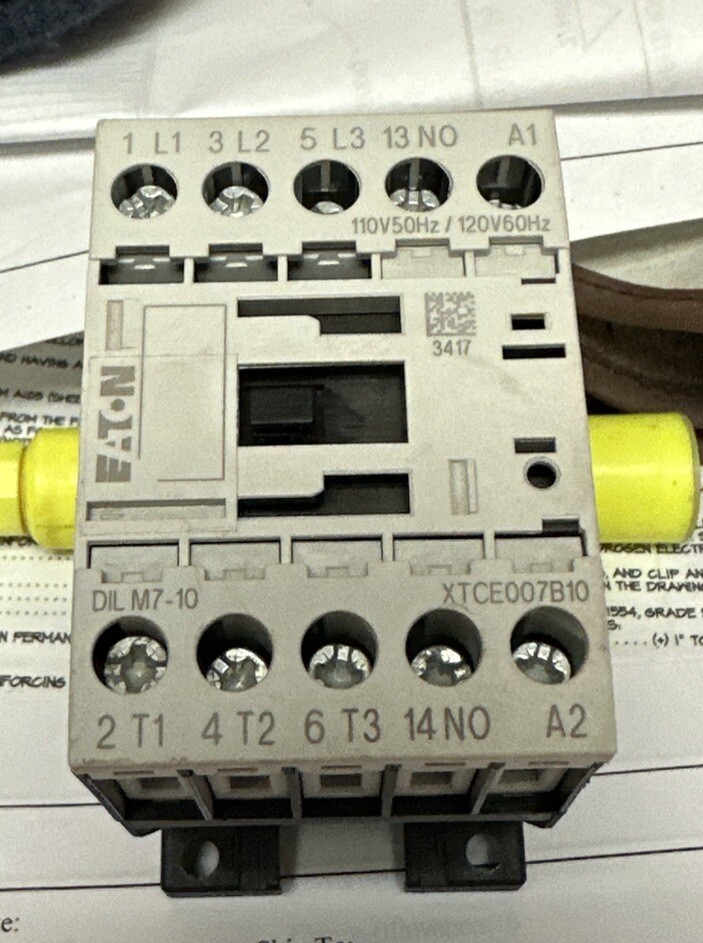 EATON IEC/EN 60947-4-1 CONTACTOR M007B XTCE007B10