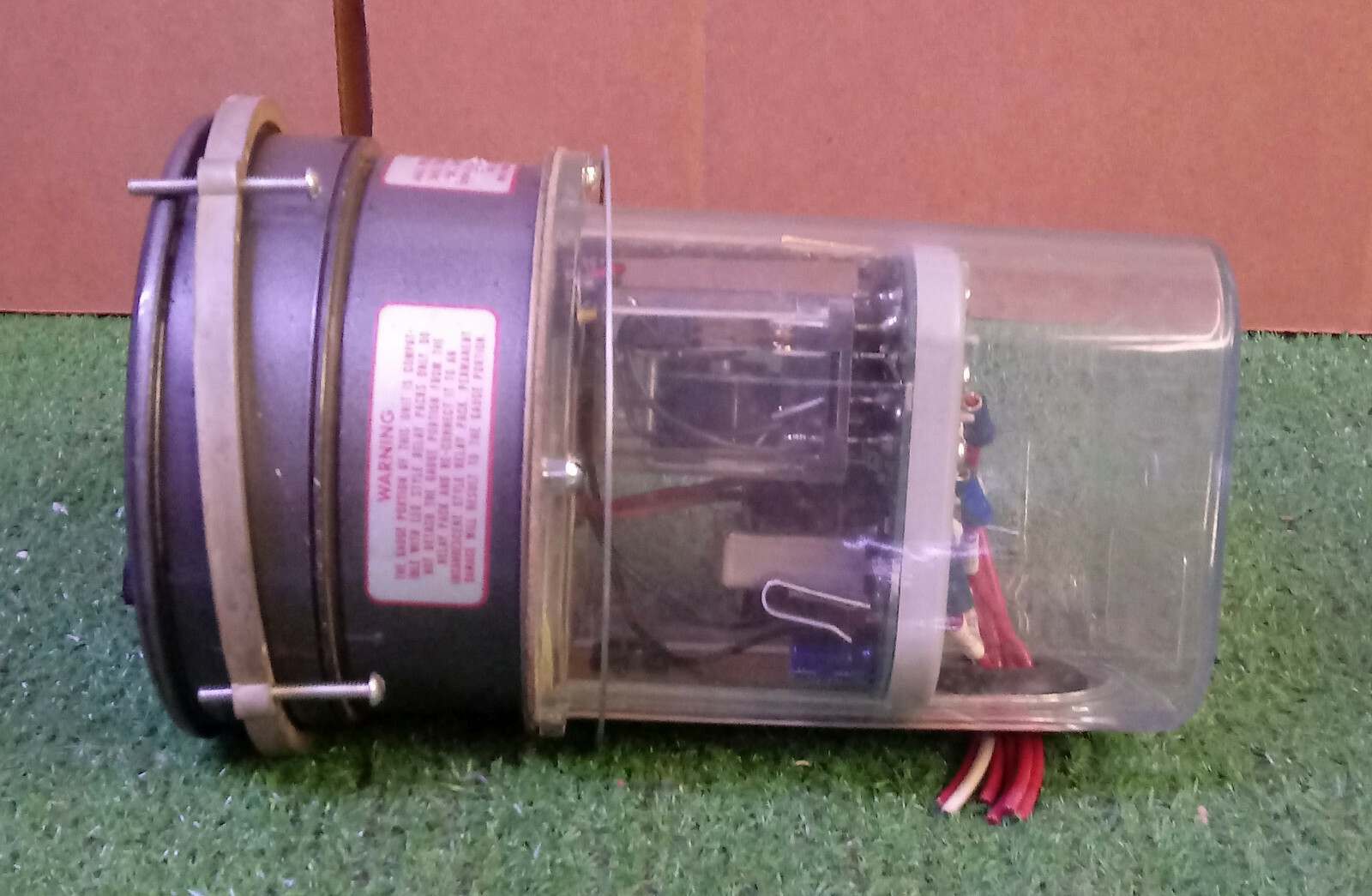 1 USED DWYER 3003C PHOTOHELIC PRESSURE GAUGE ***MAKE OFFER***