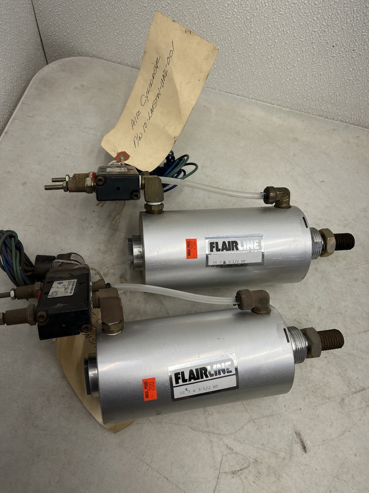 FLAIRLine Pneumatic Air Cylinder 3″ Bore x 3-1/2″ Stroke + Solenoid Control
