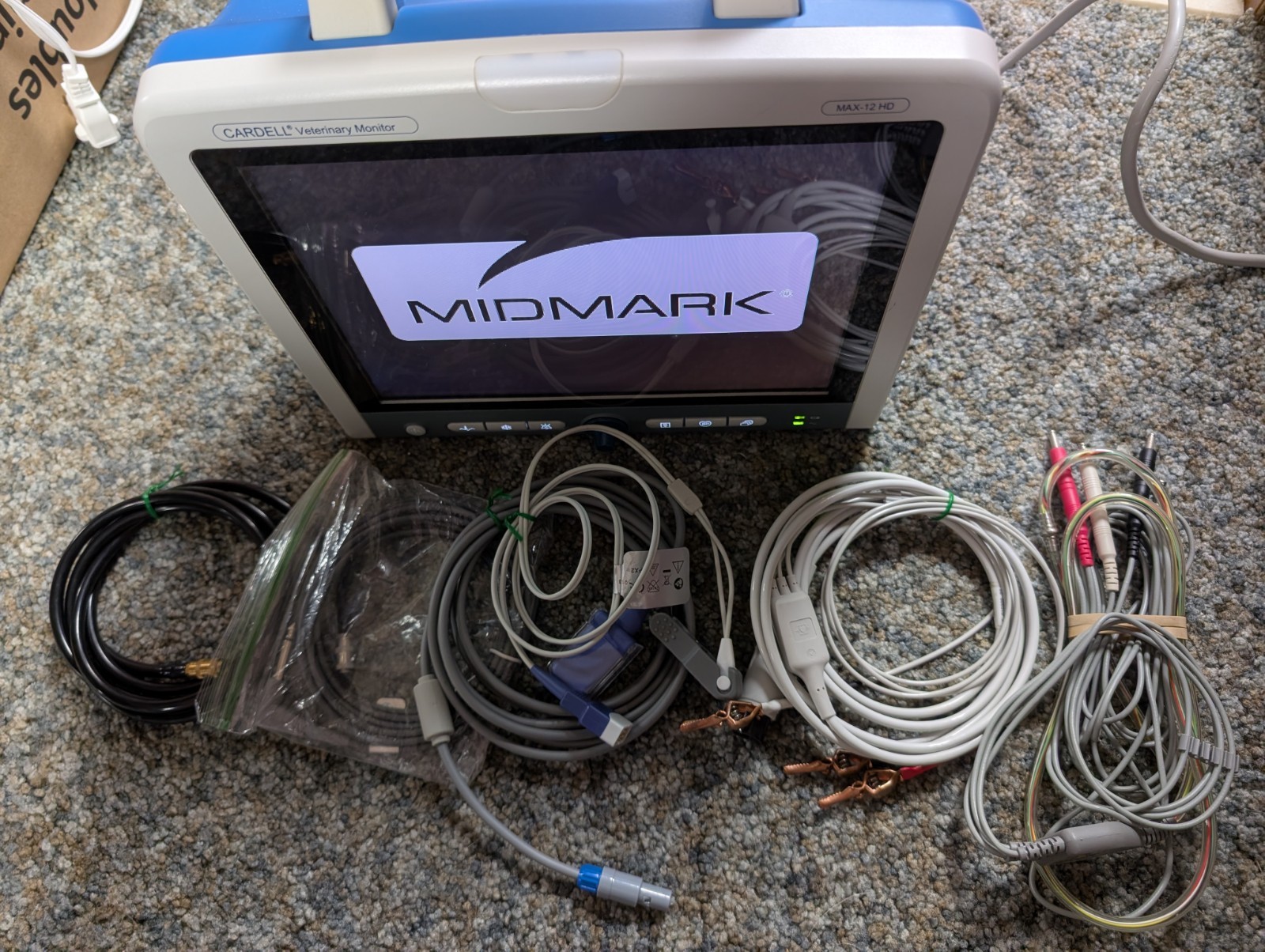 Midmark Cardell MAX-12 HD FOR PARTS OR REPAIR ONLY, INCLUDES ALL ACCESSORIES