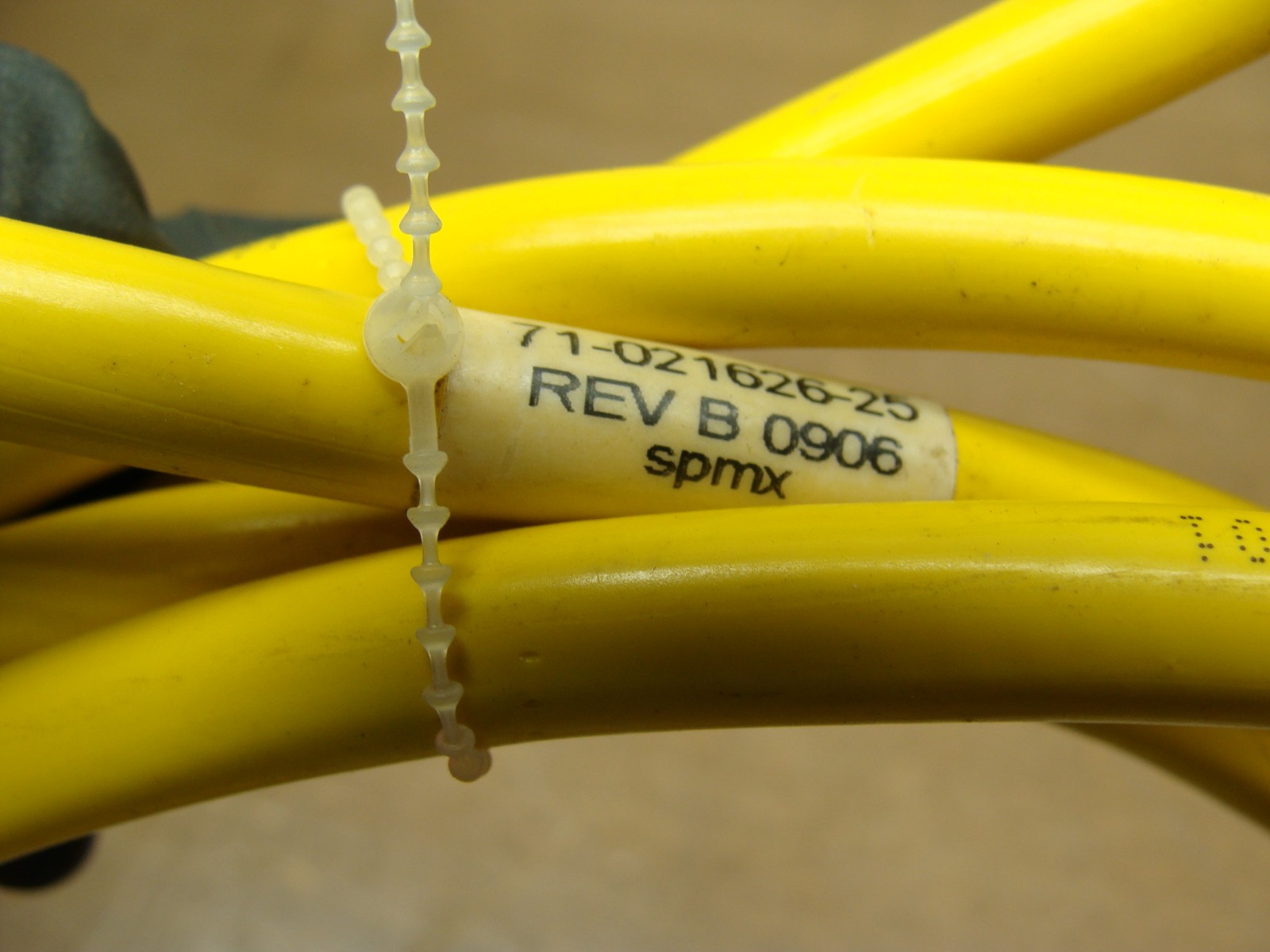 PARKER SHIELDED SERVO POWER CABLE 71-021626 44-021667-01 8FT W/6-PIN CONNECTOR