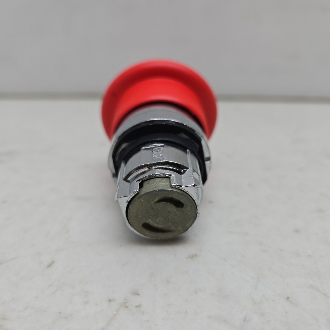 2 Pack Telemecanique ZB4BT4 Emergency Stop Push Button 22mm New Lot of 2