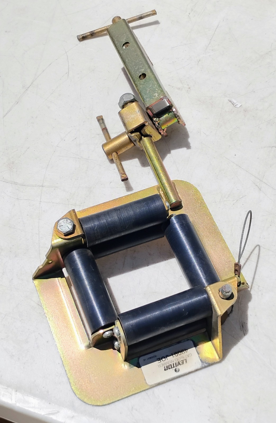 LEVITON 49001-JOE CLAMP-ON FIBER OPTIC CABLE WIRE ELECTRICAL PULLER ROUTER TOOL