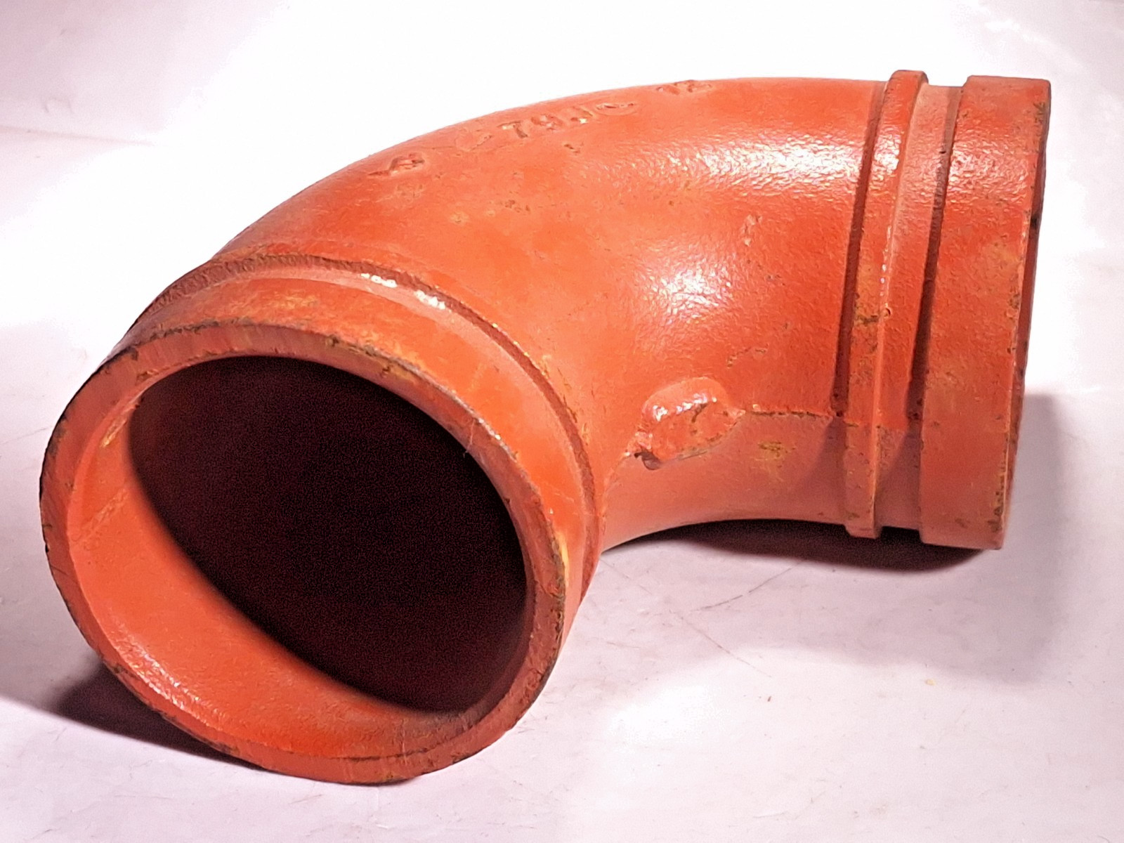 VICTAULIC F030010P00 NO 10 GROOVED DUCTILE IRON ELBOW 3″/88.9 90° – 20 AVAILABLE