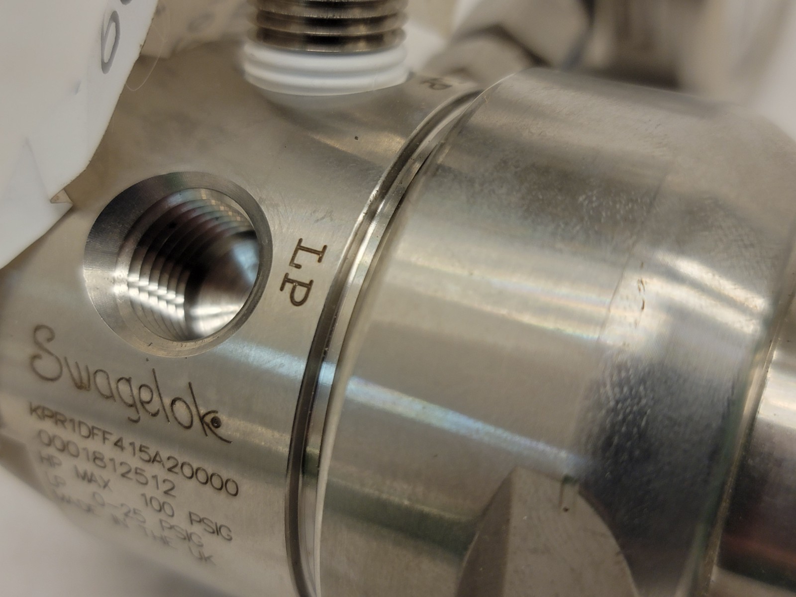 Swagelok KPR Series Regulator. 1/4″ NPTF ports, 6.8 bar max KPR1DFF415A20000