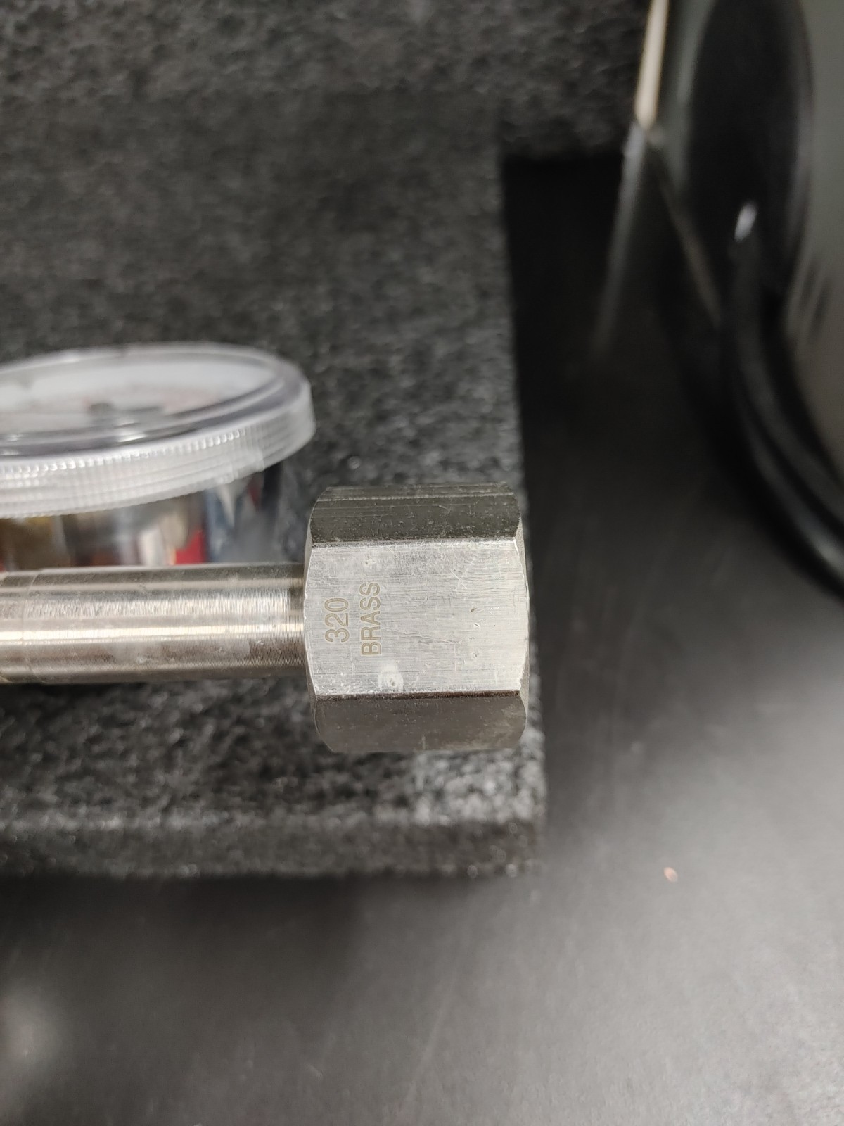 MATHESON High Purity Regulator with Pressure Gauges