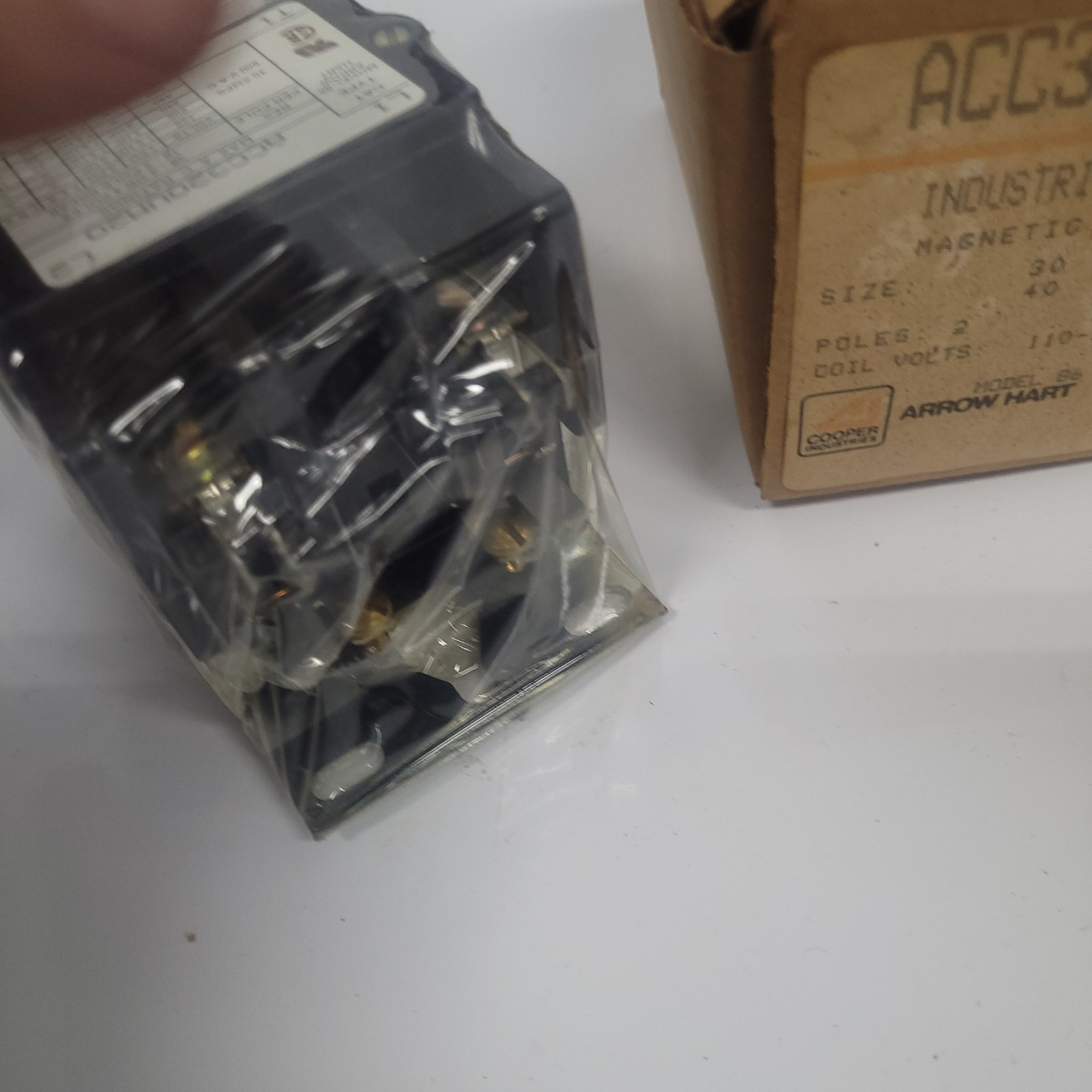 NEW OLD STOCK Arrow Hart Cooper ACC320UM20 30Amp Contactor 110-120V Coil 7357